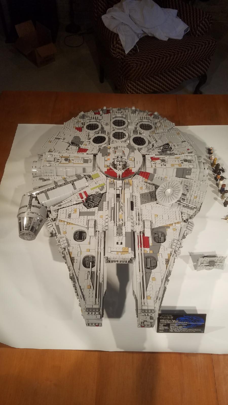 millennium falcon lego missing pieces