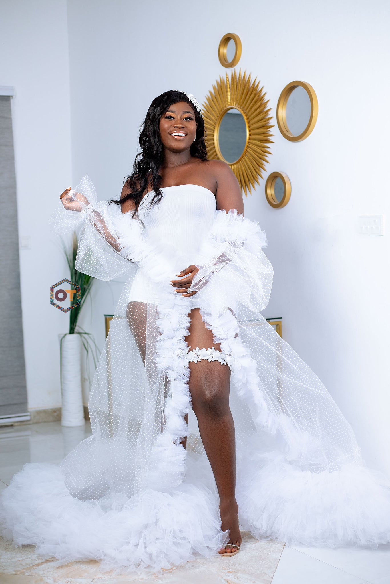 Bridal Party Photos with Customized Color Schemed Outfits