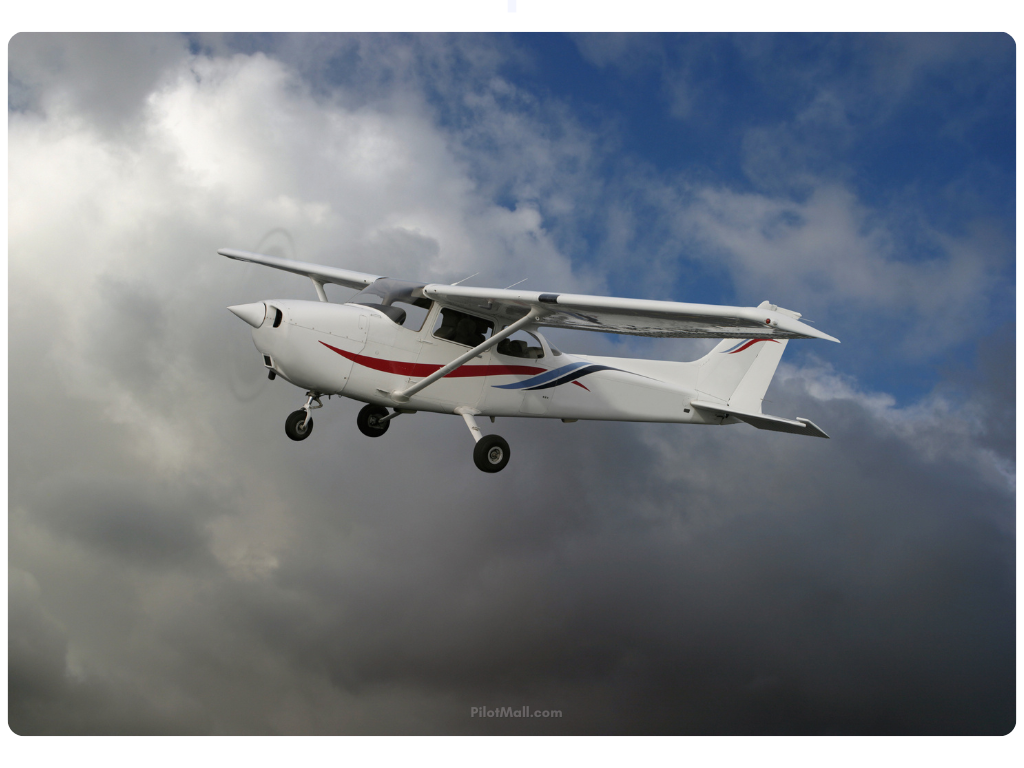 Cessna 172 in the air