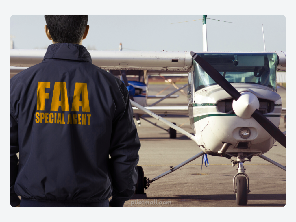 Agente de la FAA parado frente a una avioneta - Pilot Mall