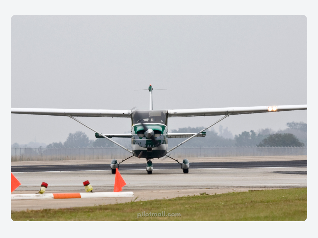 Small Plane Taxiing - Pilot Mall