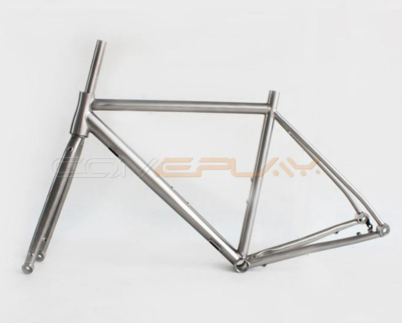 titanium gravel fork with flat disc mount