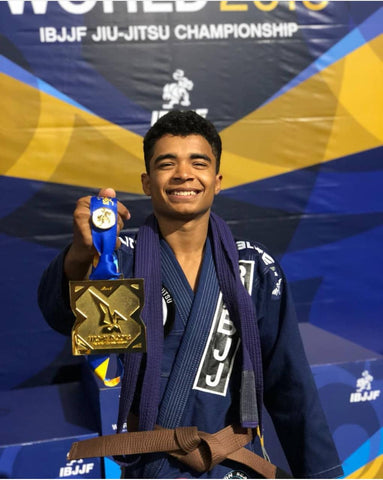 Ontem eu conquistei o título de campeão mundial sem kimono na