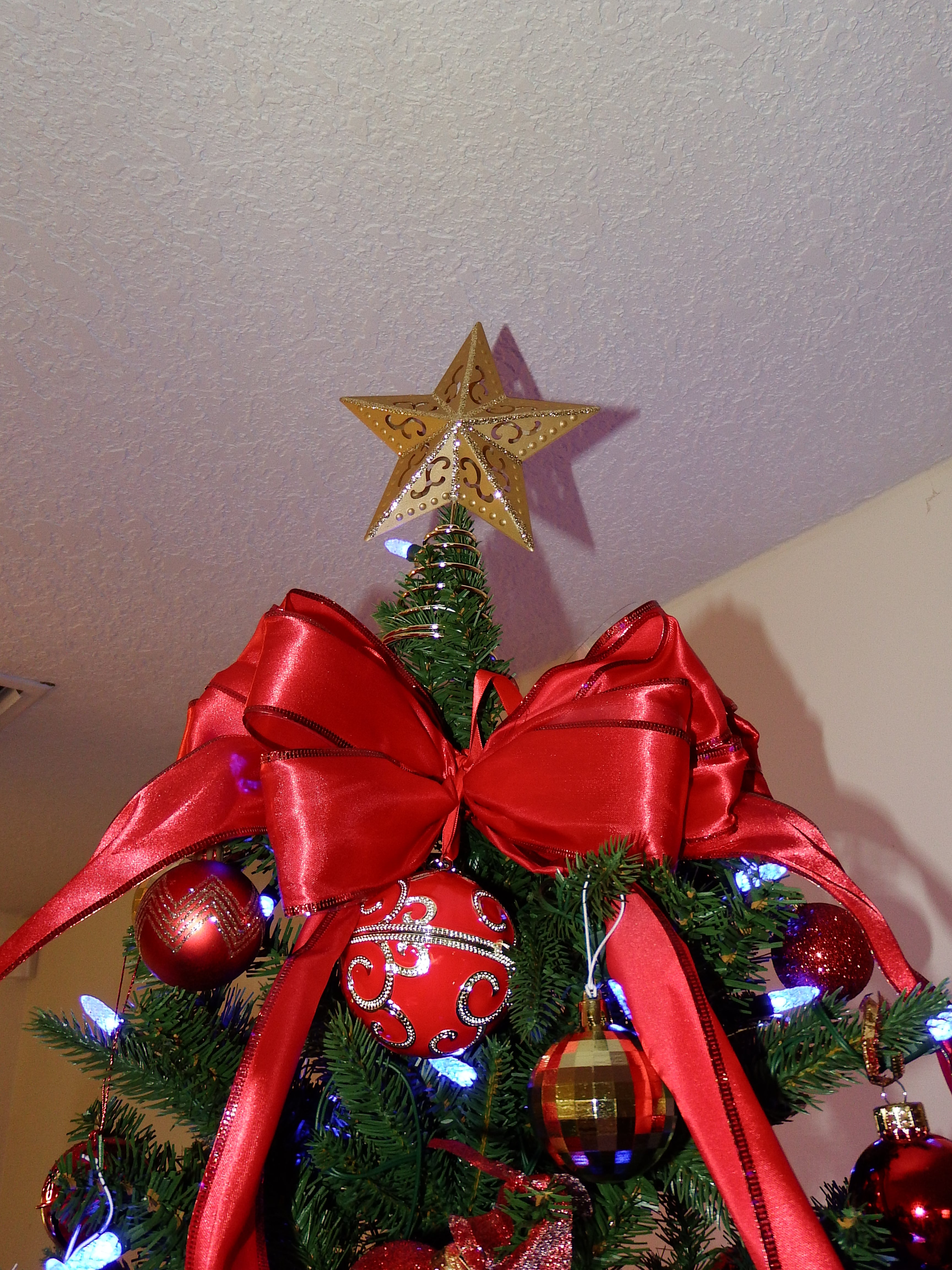 christmas tree, xmas tree, artsy sister