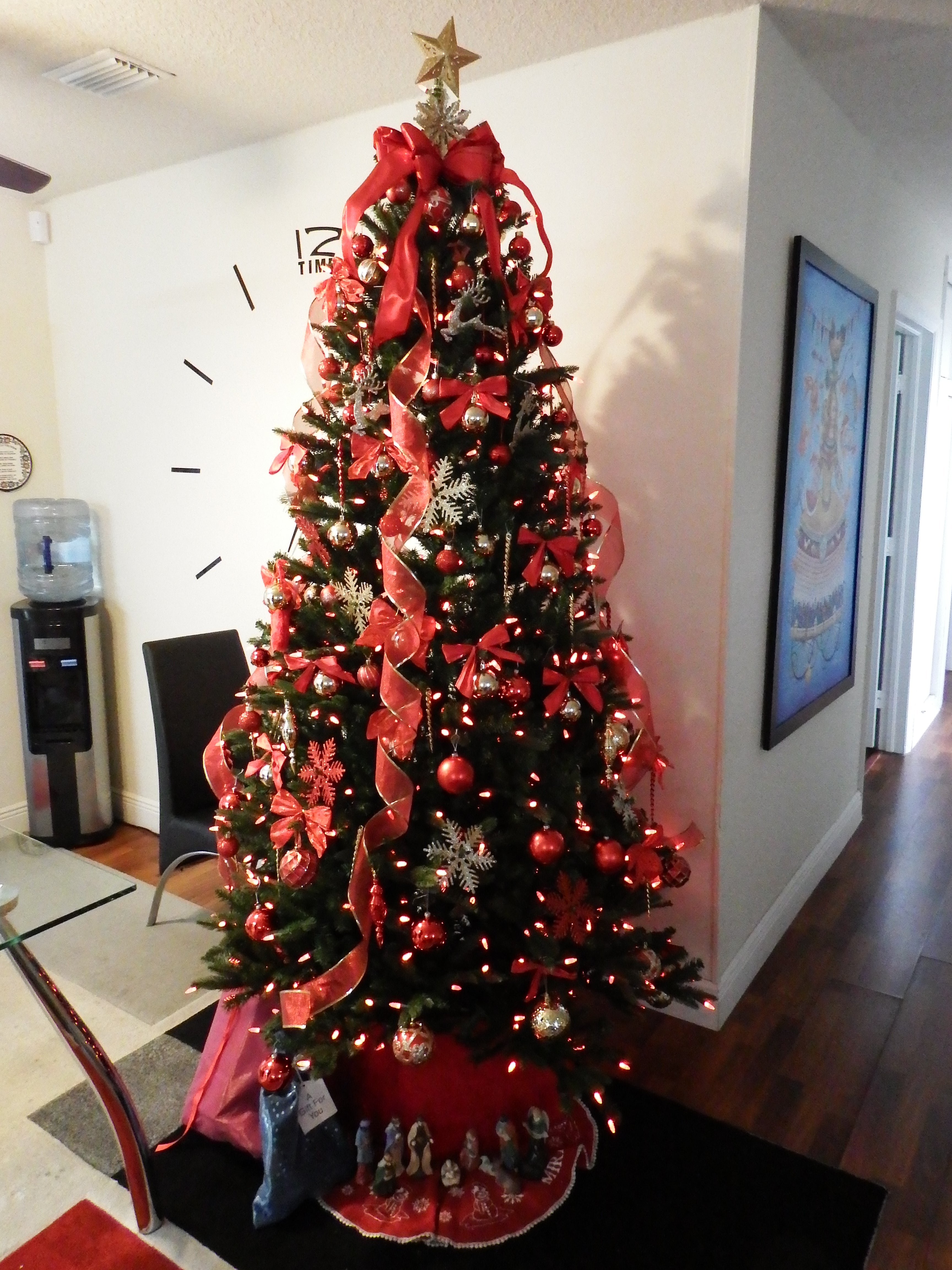 artsy sister, christmas tree, cute tree