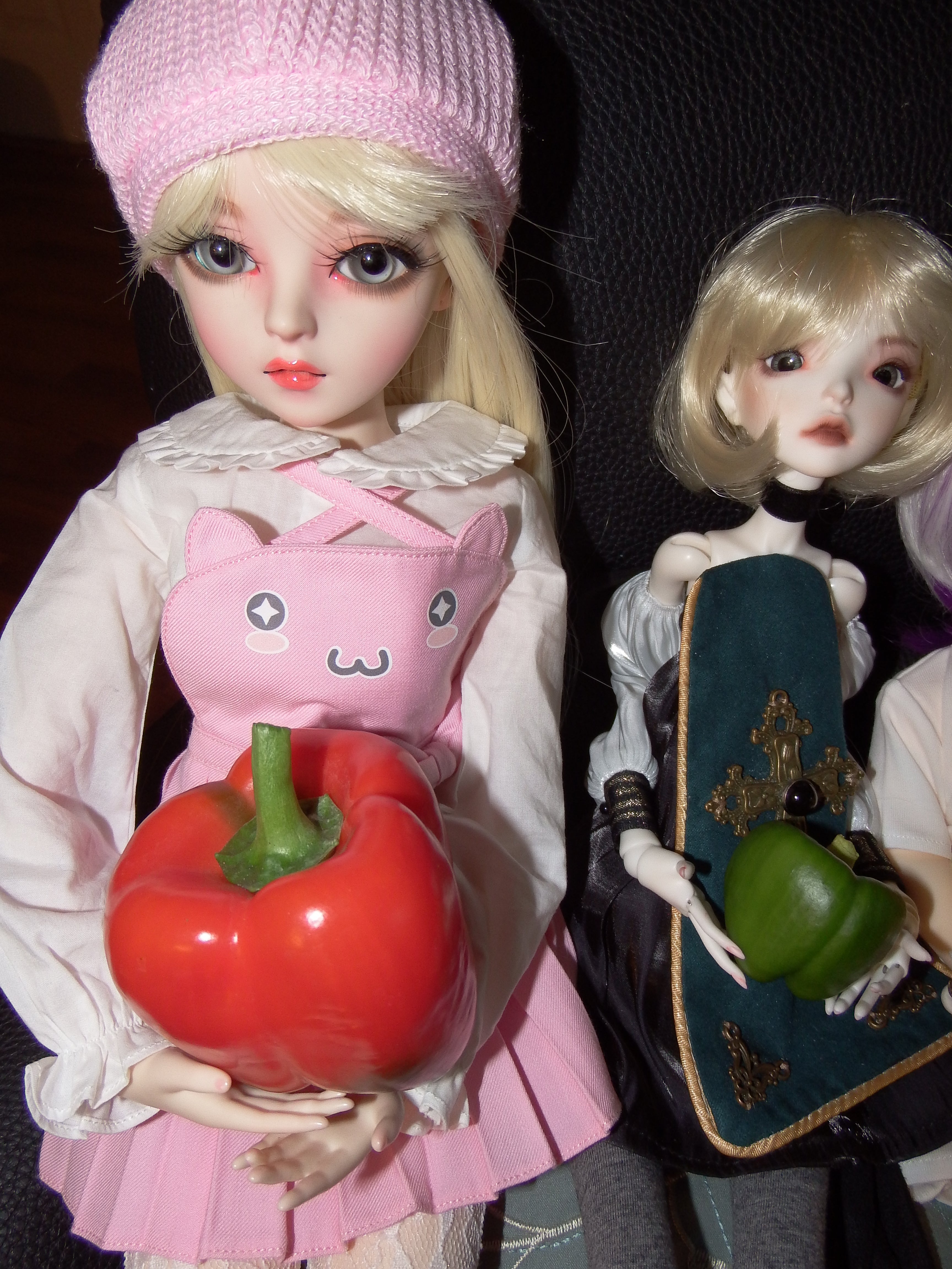 artsy sister, bell peppers, bjd doll