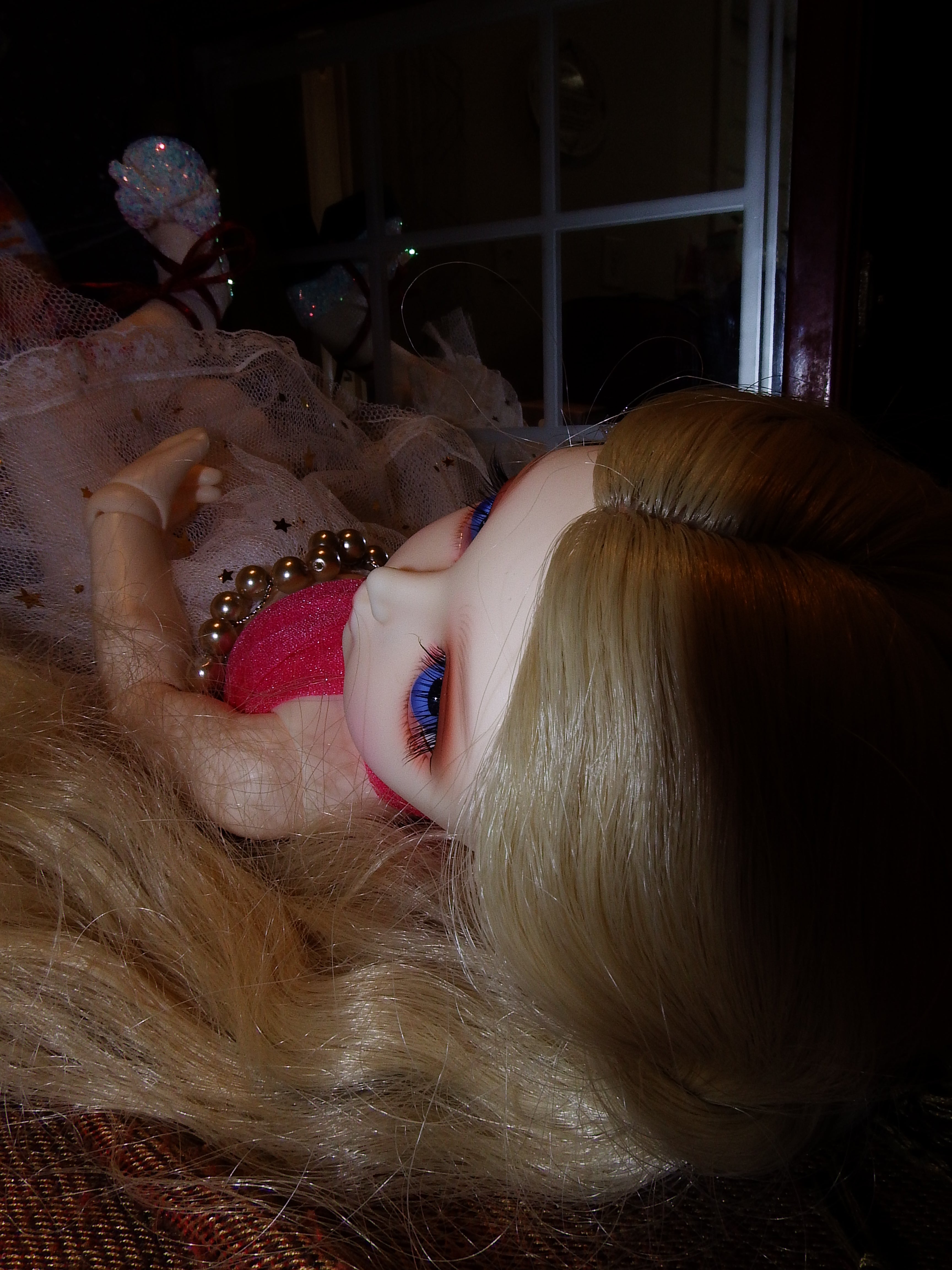 rosen lied, artsy sister, fashion dolls