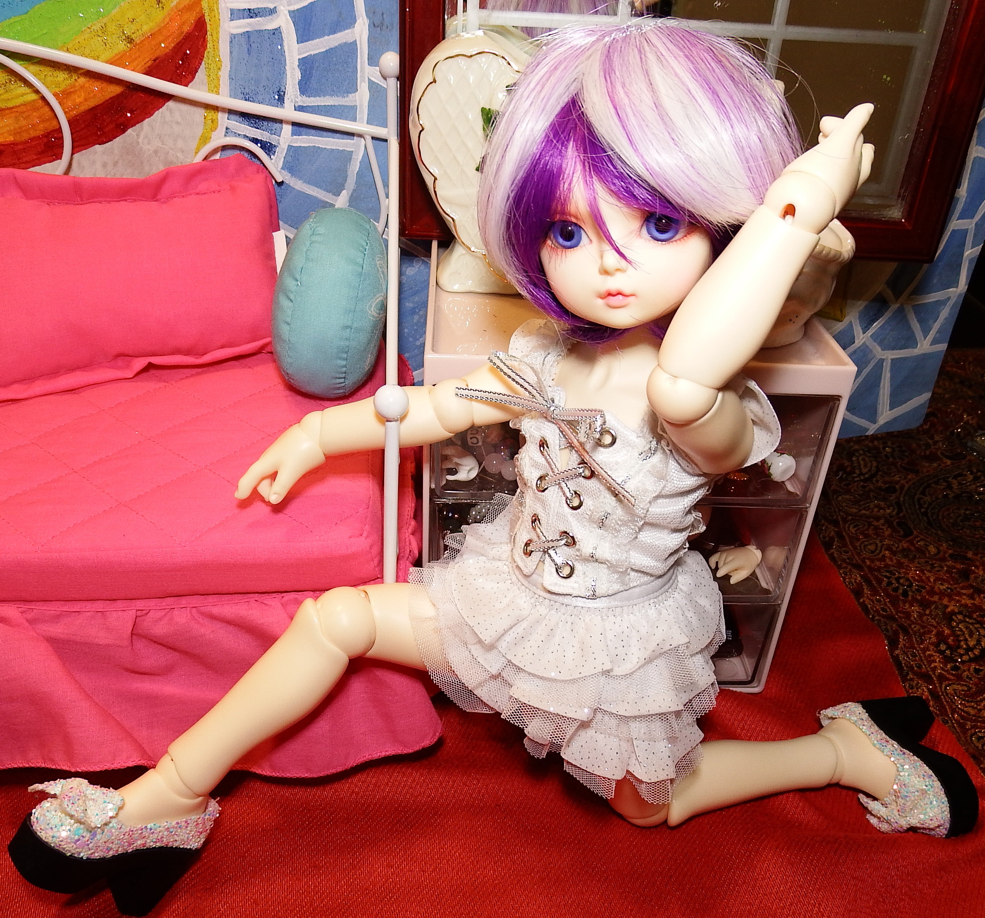 artsy sister BJD Doll Bebe in Dancer snow Outfit