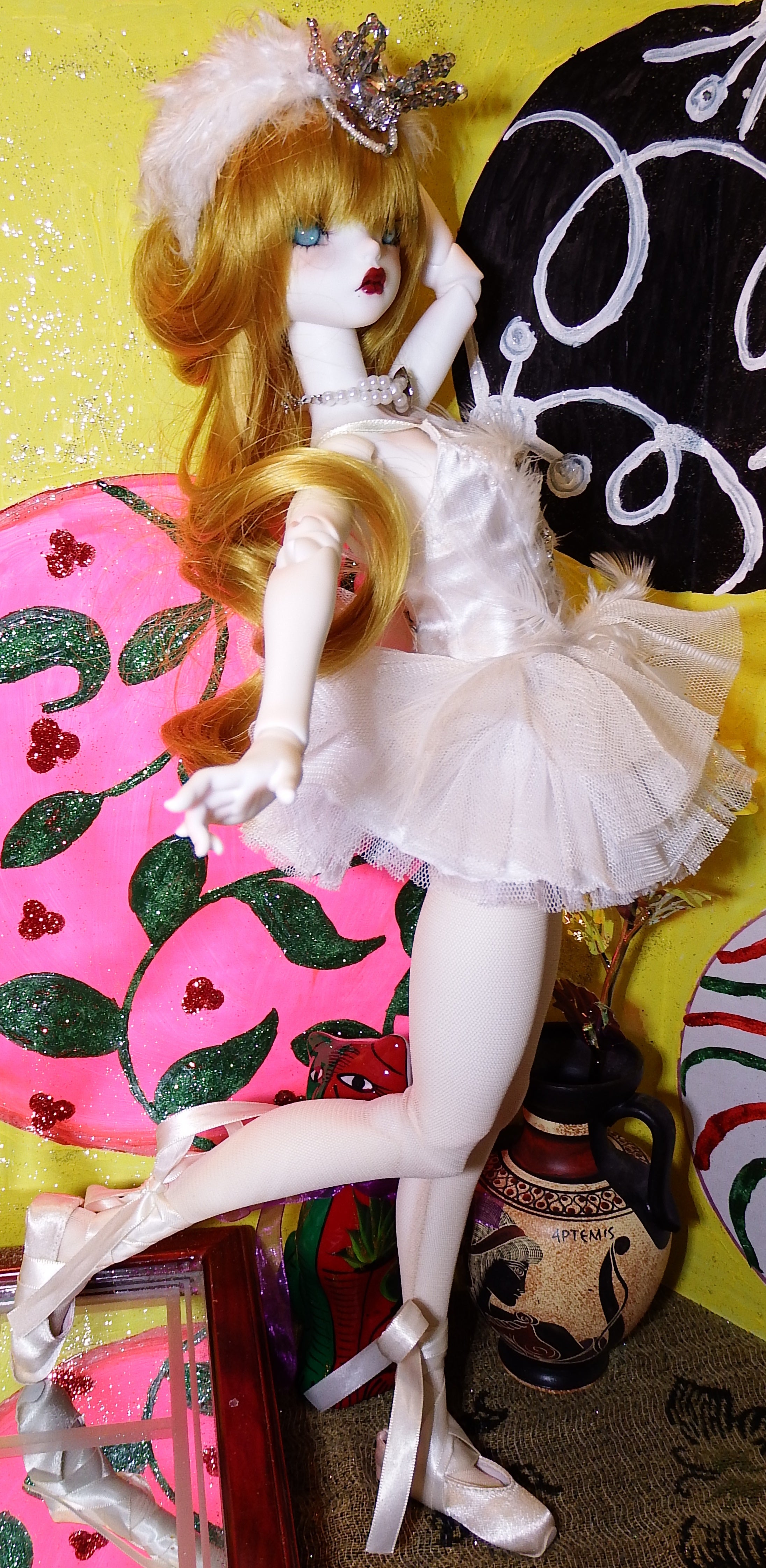 artsy sister Coral Reef White Swam Bjd Doll Photoshoot