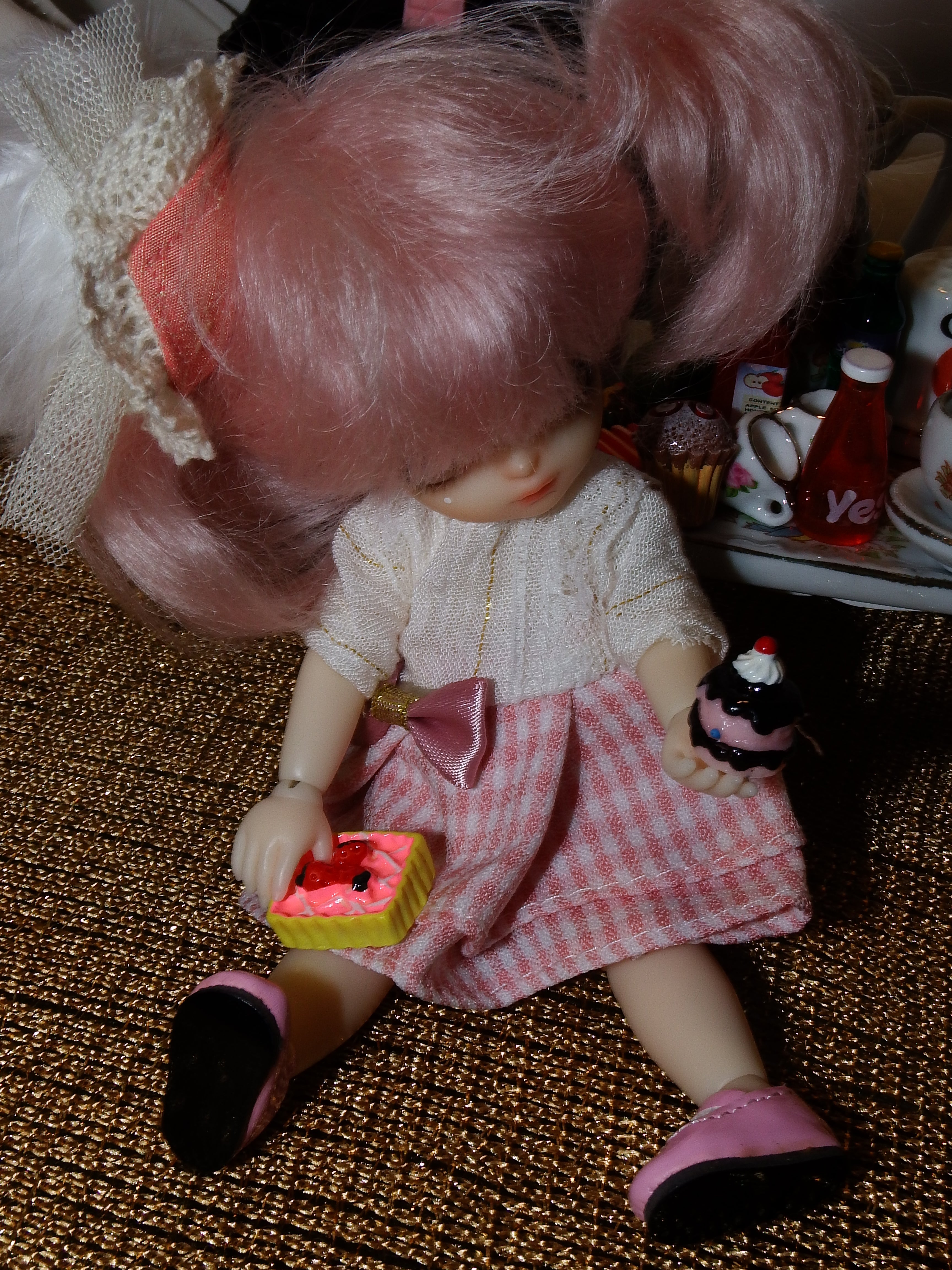 artsy sister Ringdoll in Pink Plaid Ribbon Dress