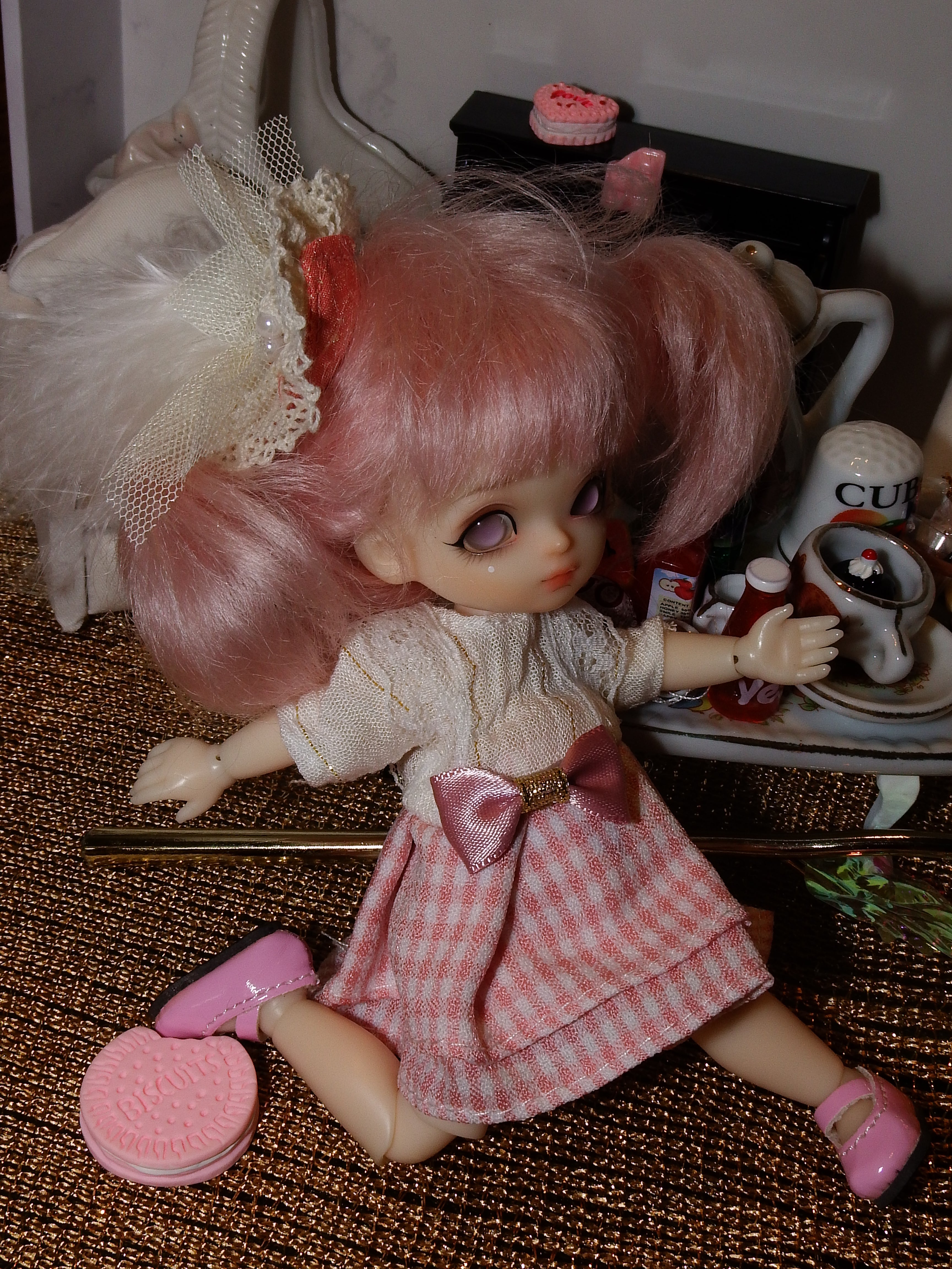 artsy sister Ringdoll in Pink Plaid Ribbon Dress