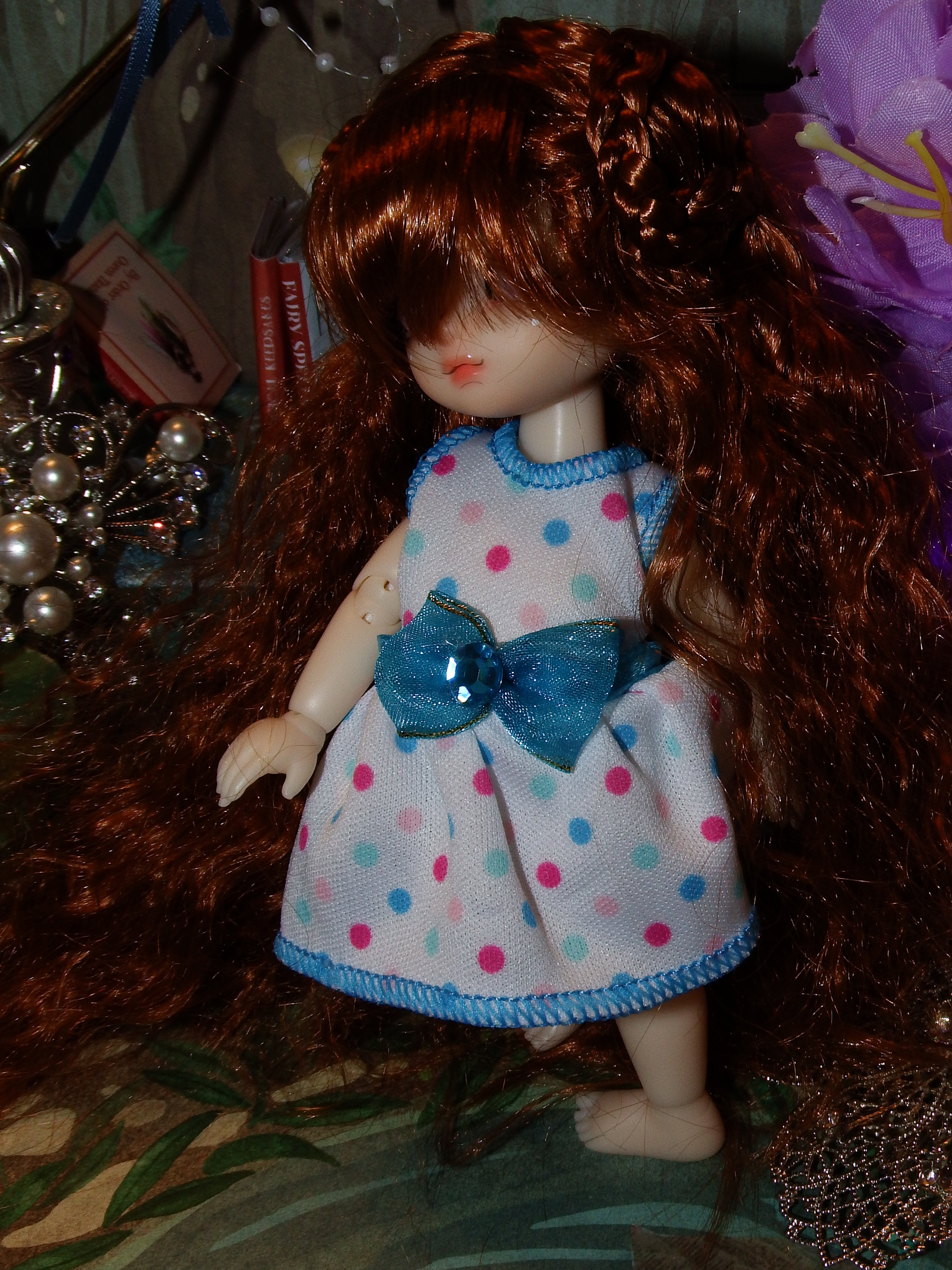 artsy sister, polka dot dress, bjd