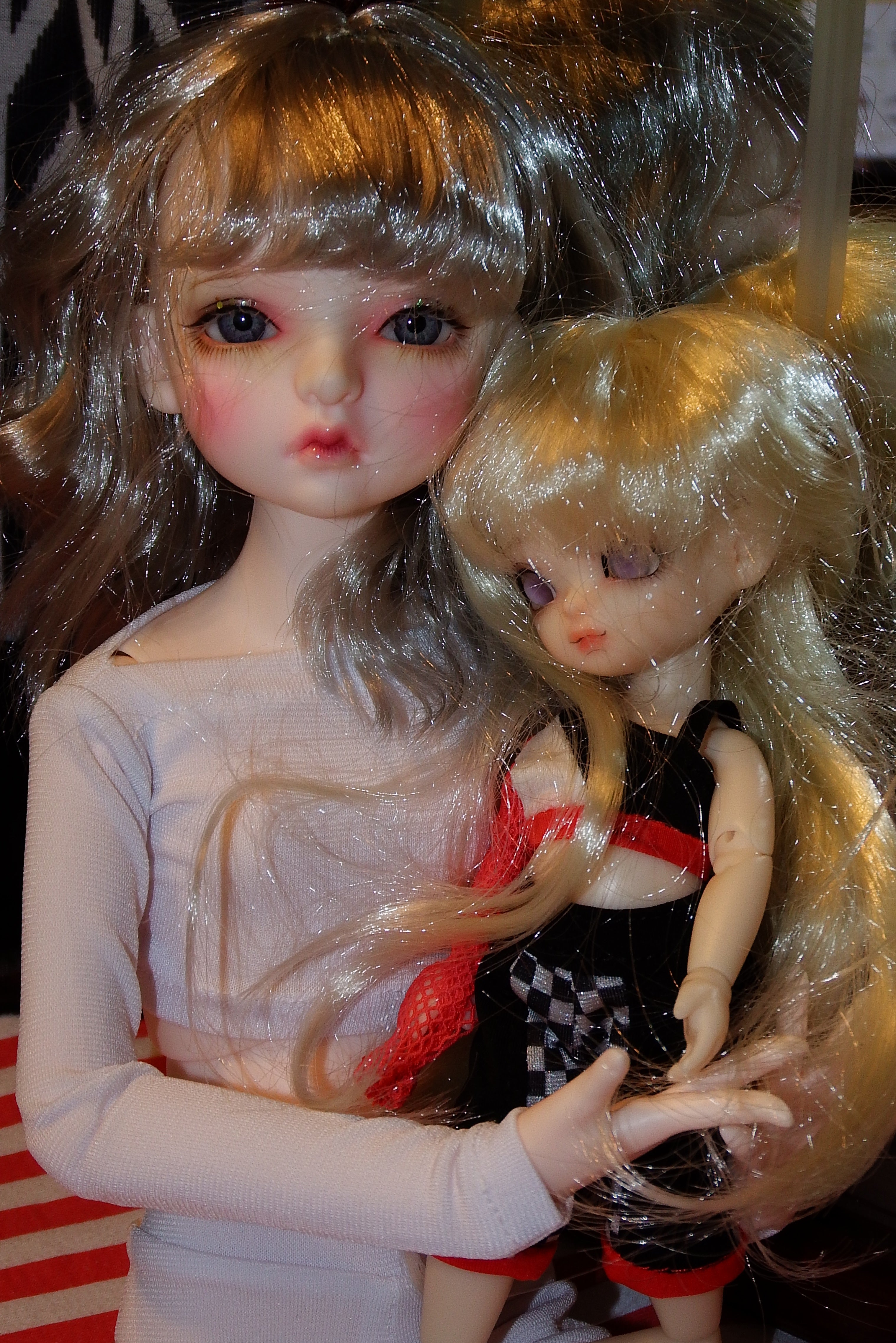 artsy sister, bjd dolls, yoga doll