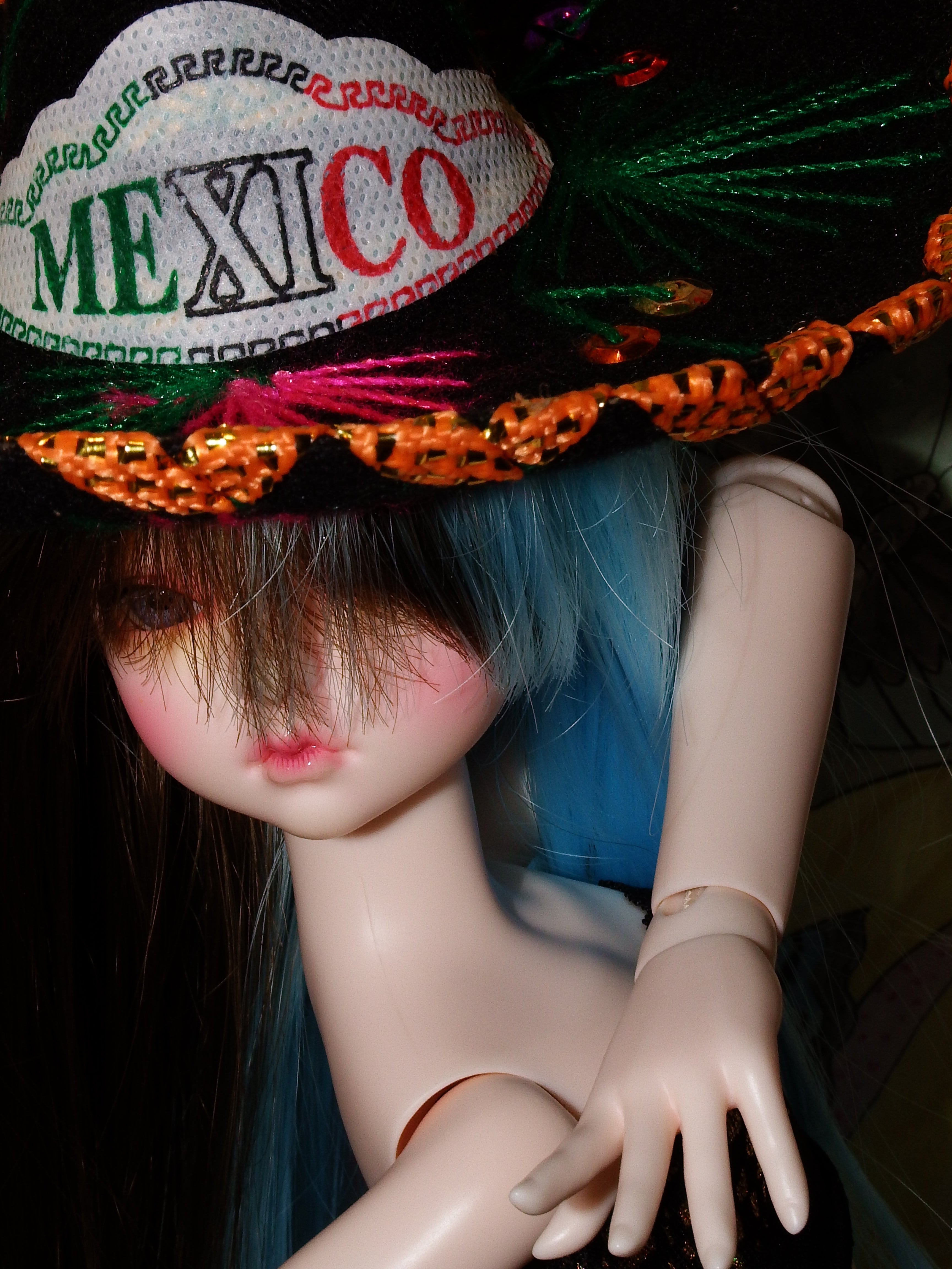 artsy sister, bjd, mariachi