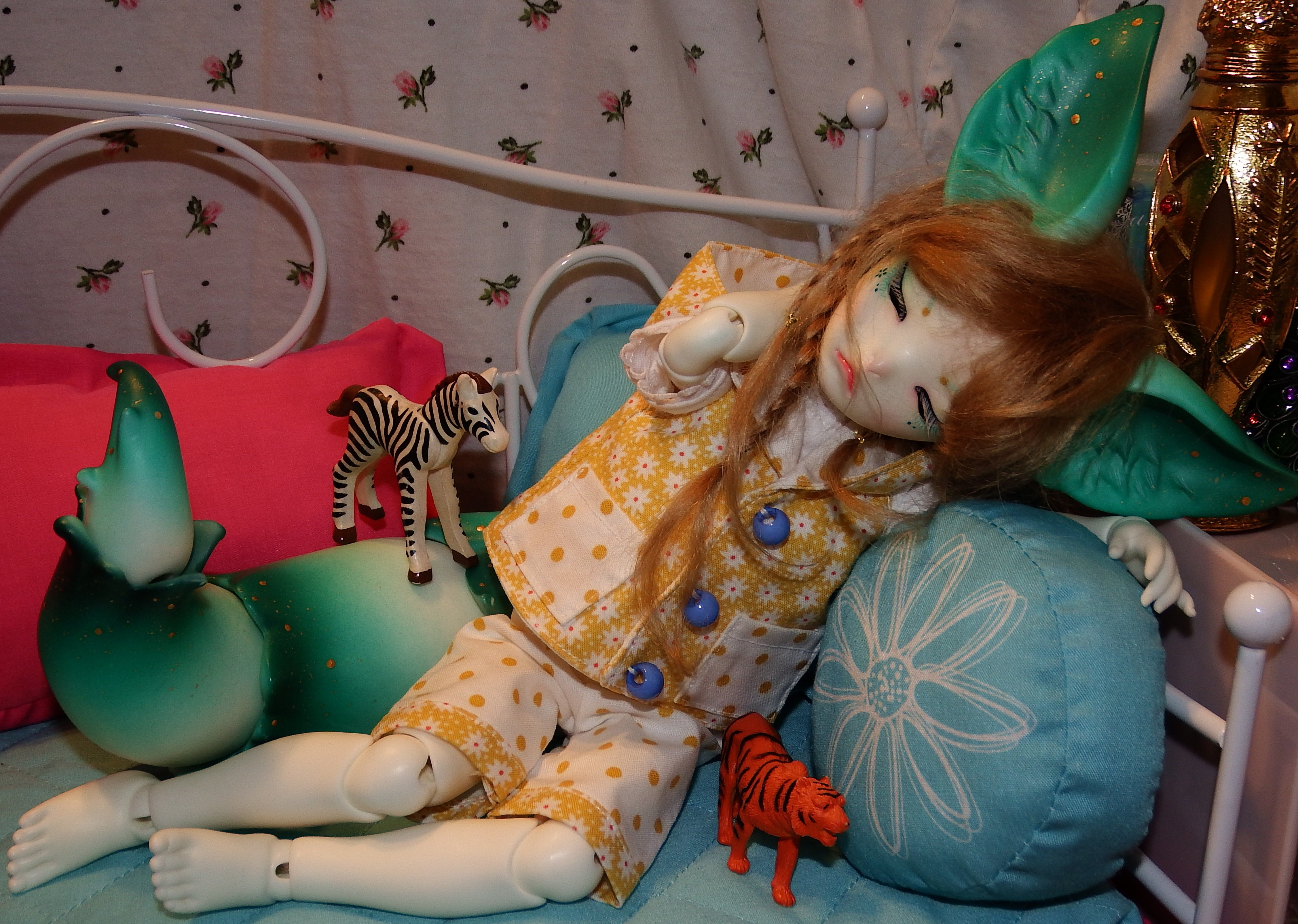 artsy sister, bjd doll, pajamas doll