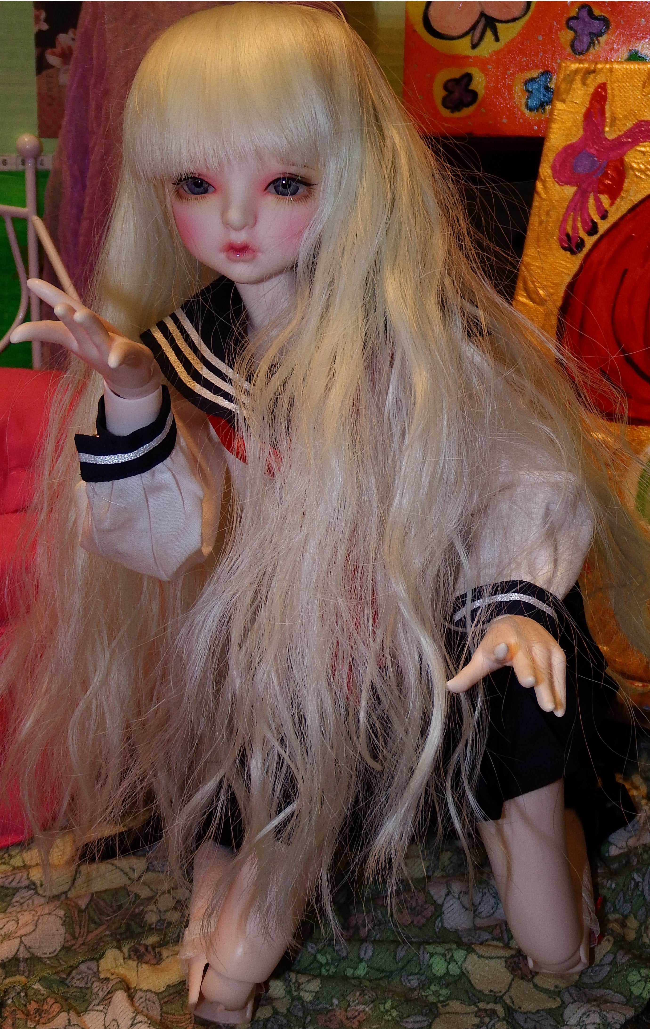 artsy sister, blonde bjd, bjd