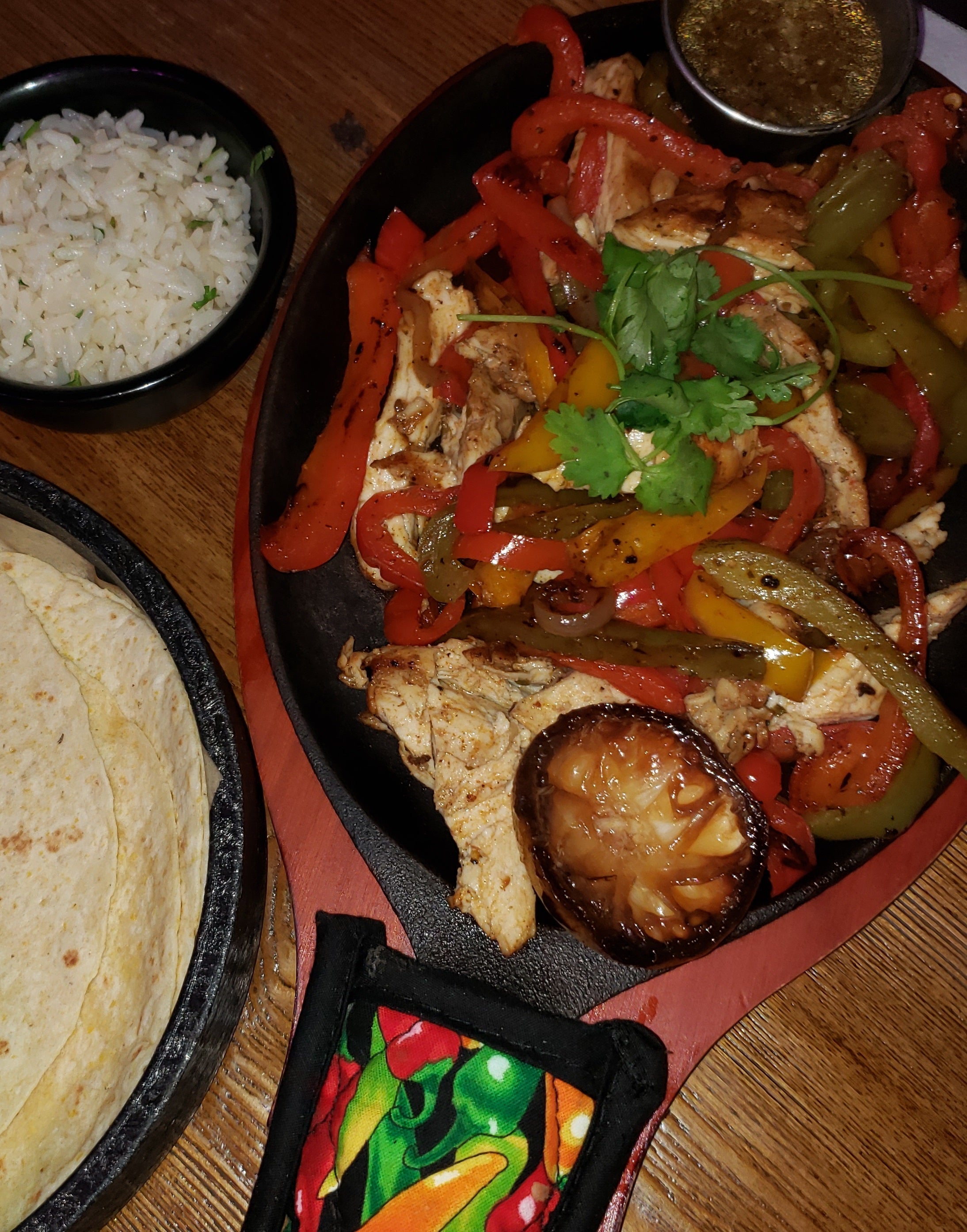 artsy sister, cantina catrina, chicken fajitas