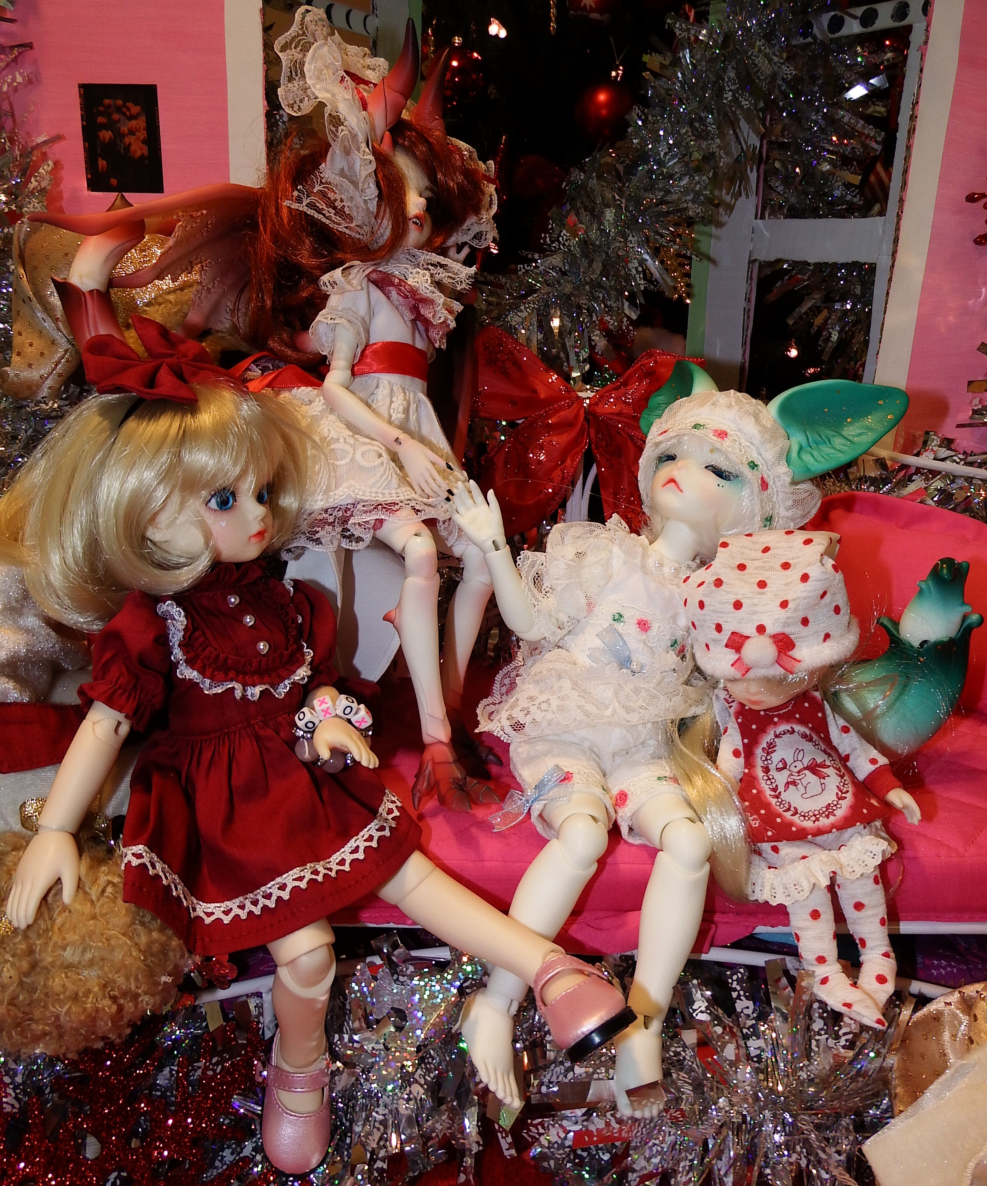 artsy sister, christmas, bjd dolls