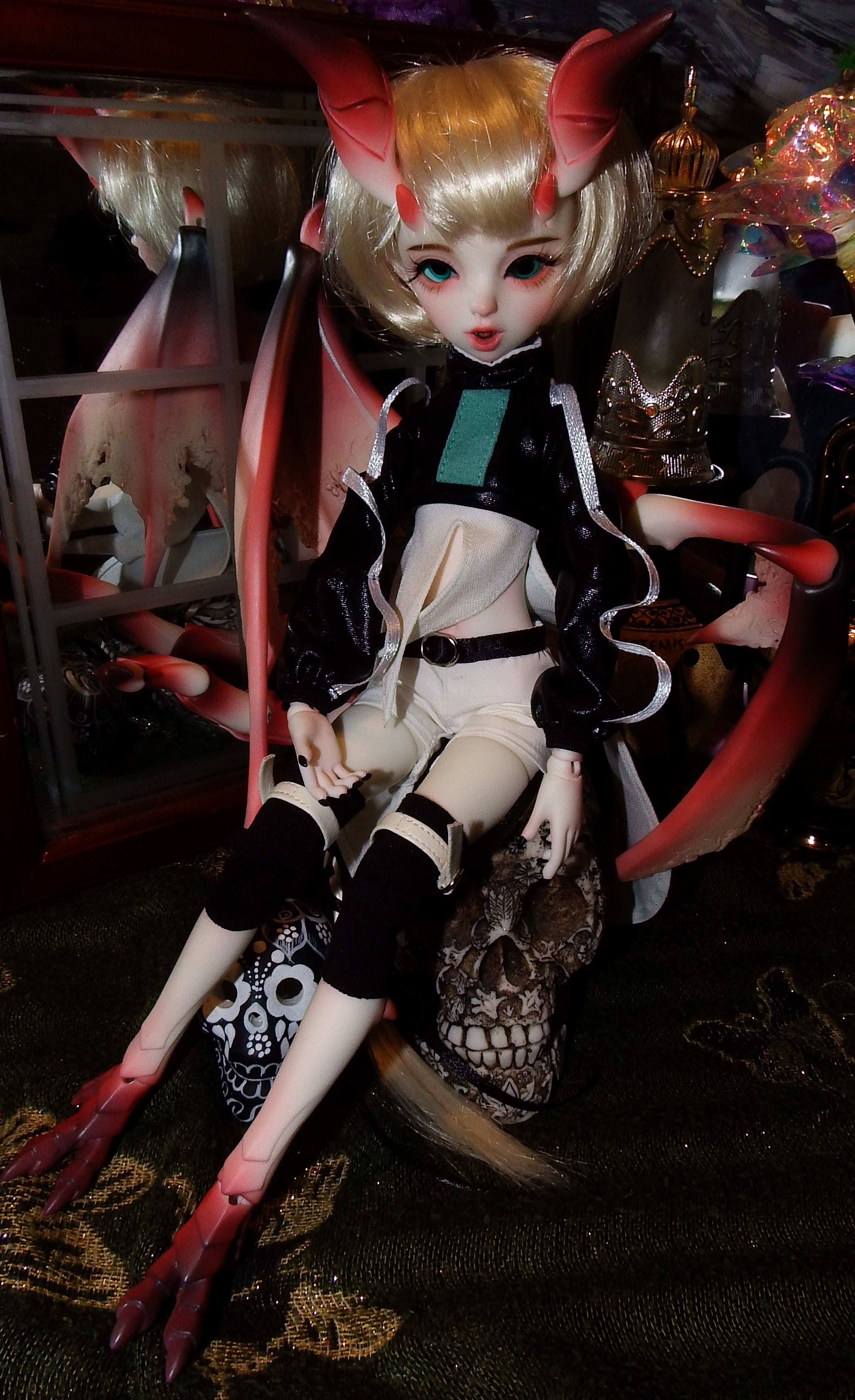 artsy sister, dragon dolls, fashion doll