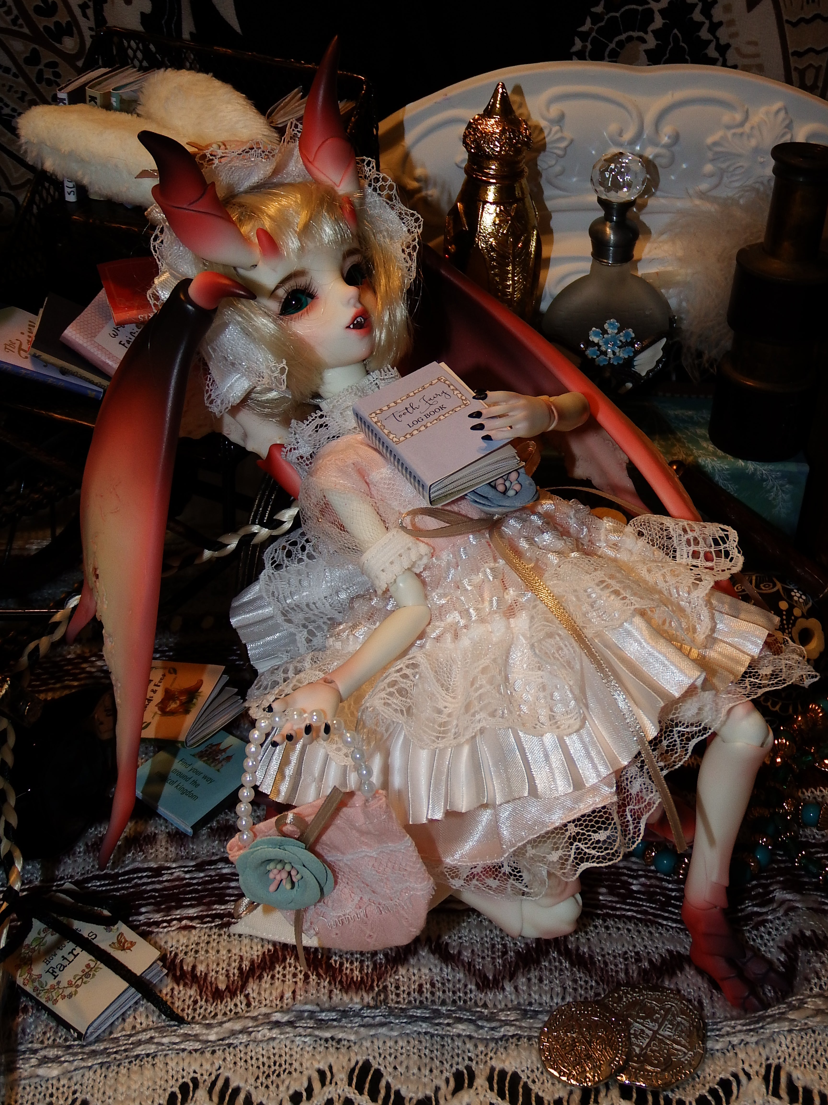 artsy sister, bjd, doll