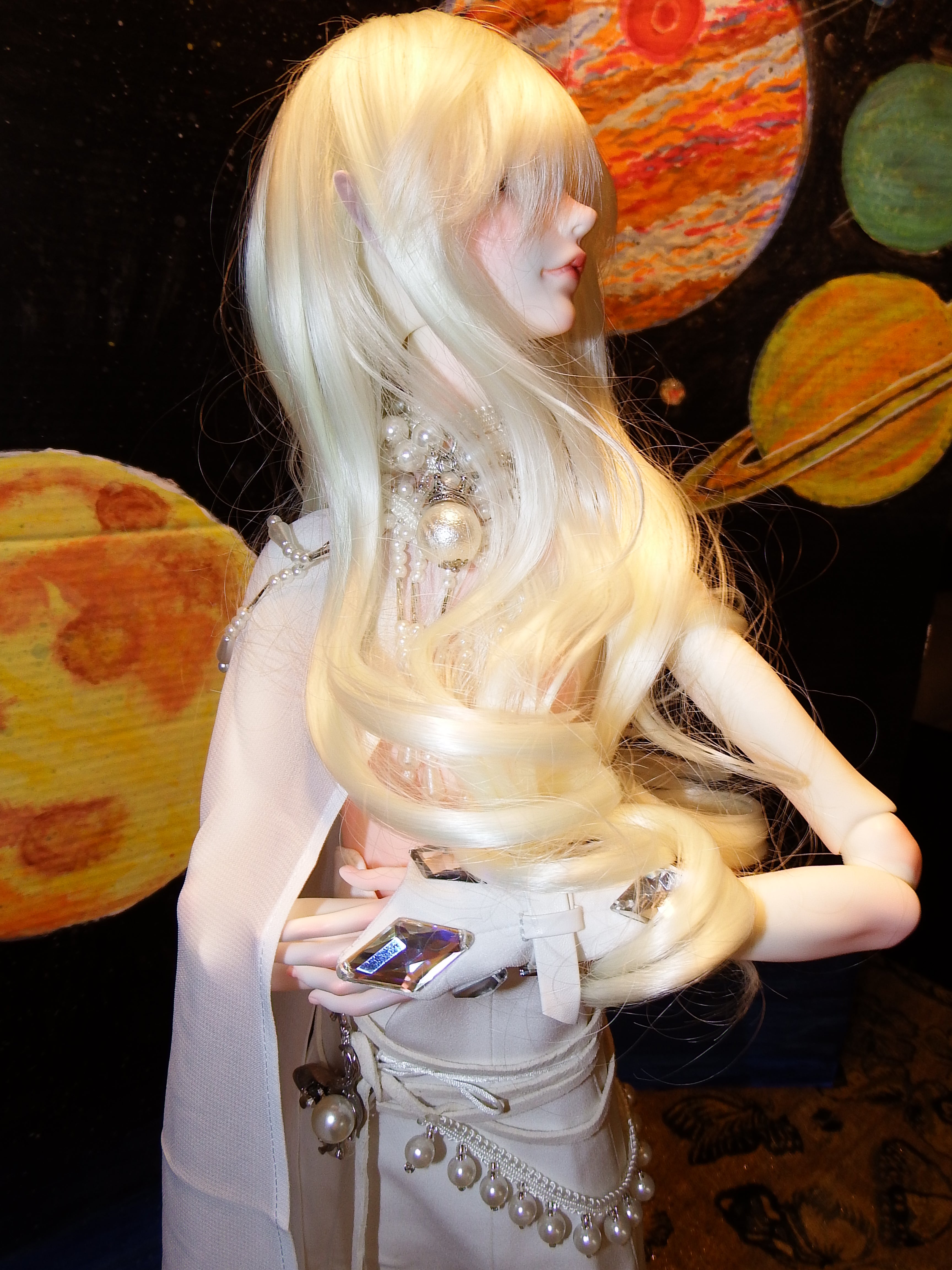 artsy sister, fashion doll, solar system