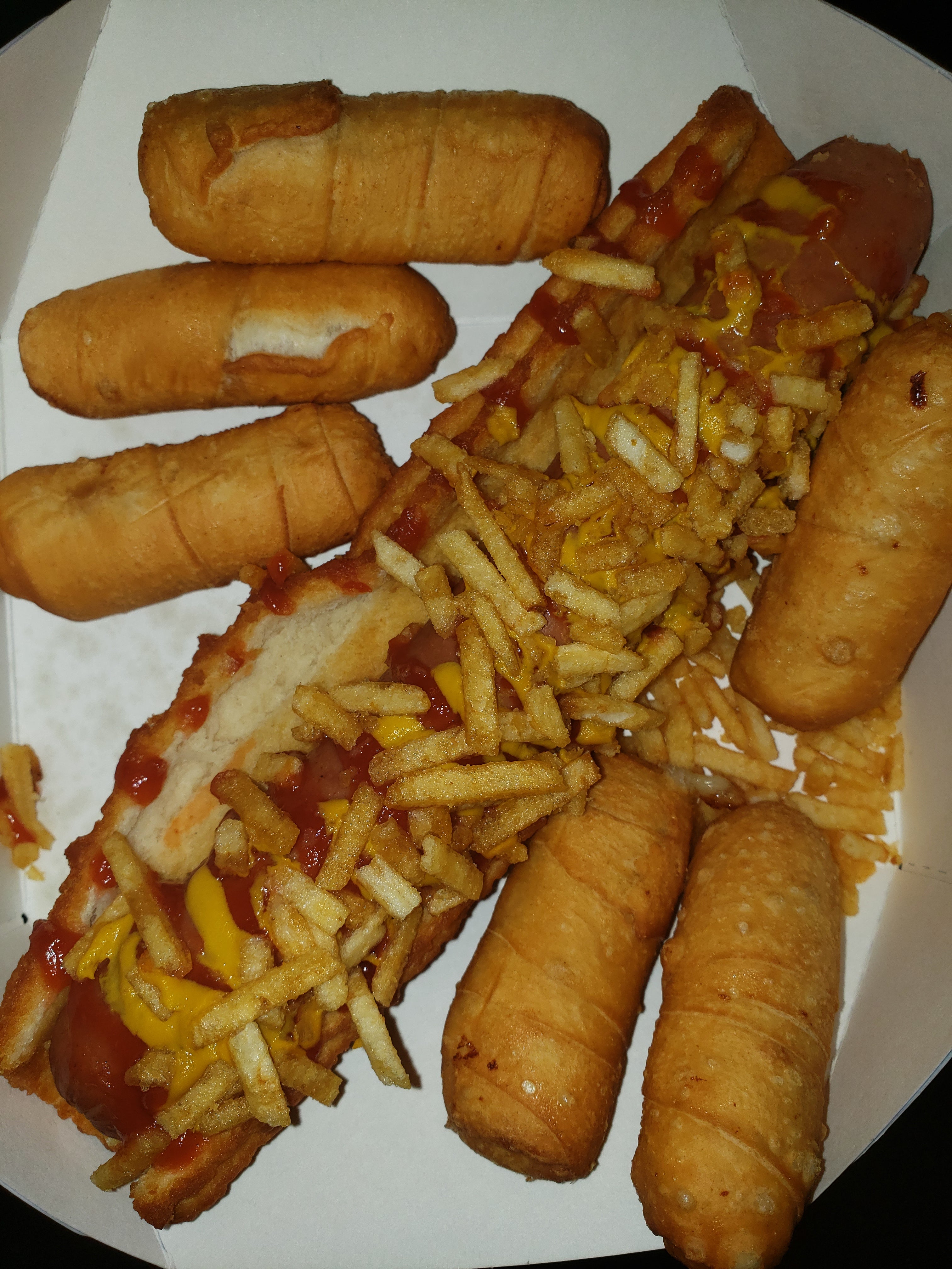 artsy sister, foodie, hotdogs
