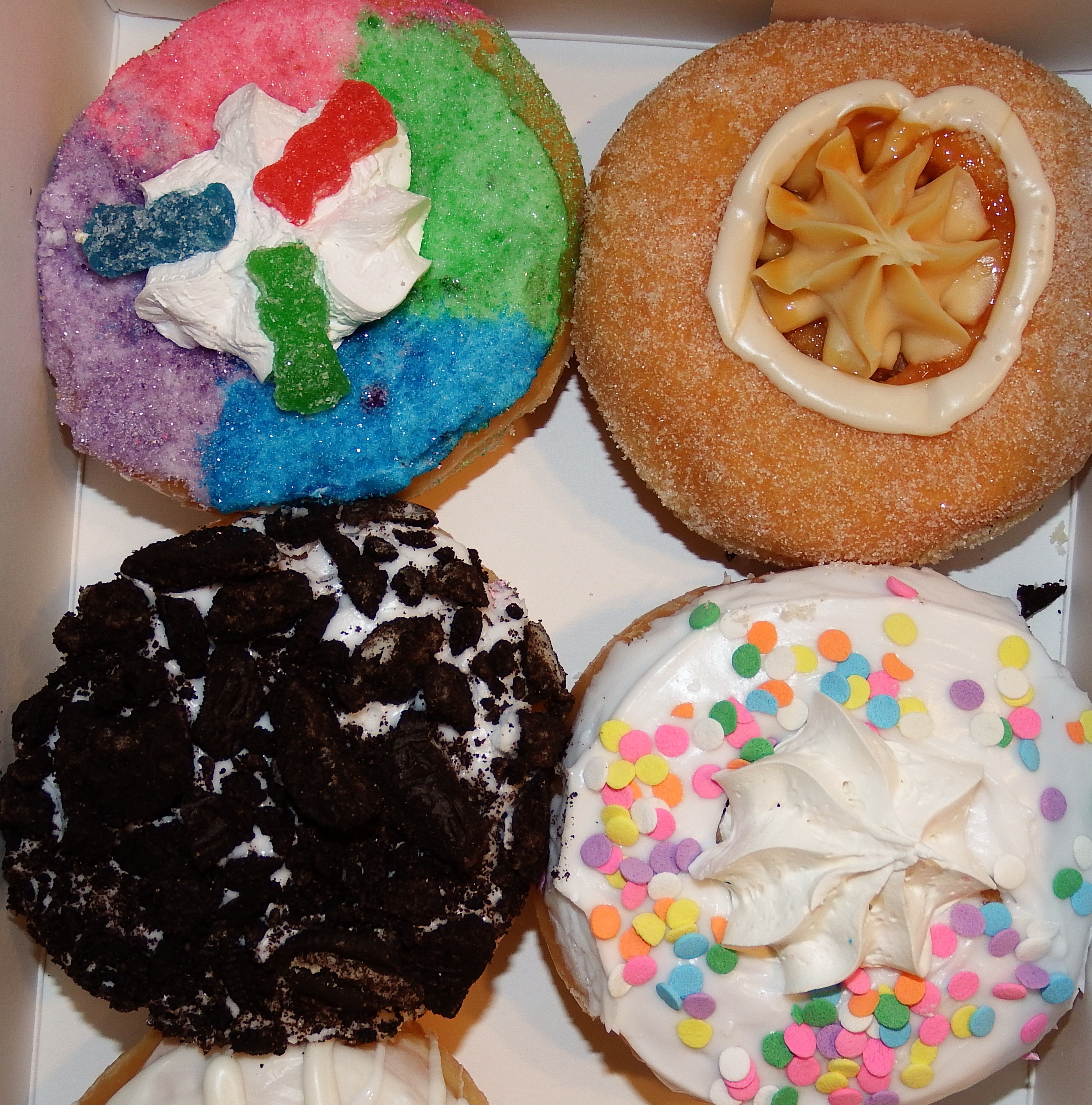 artsy sister, donuts, desserts