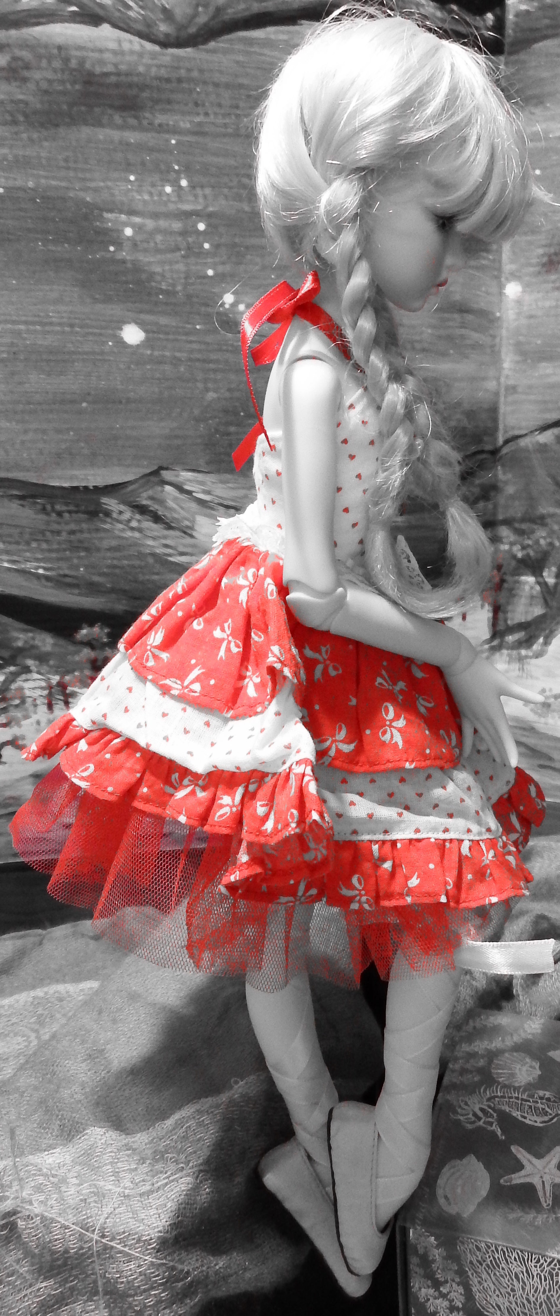 teresita blanco, red dress, artsy sister