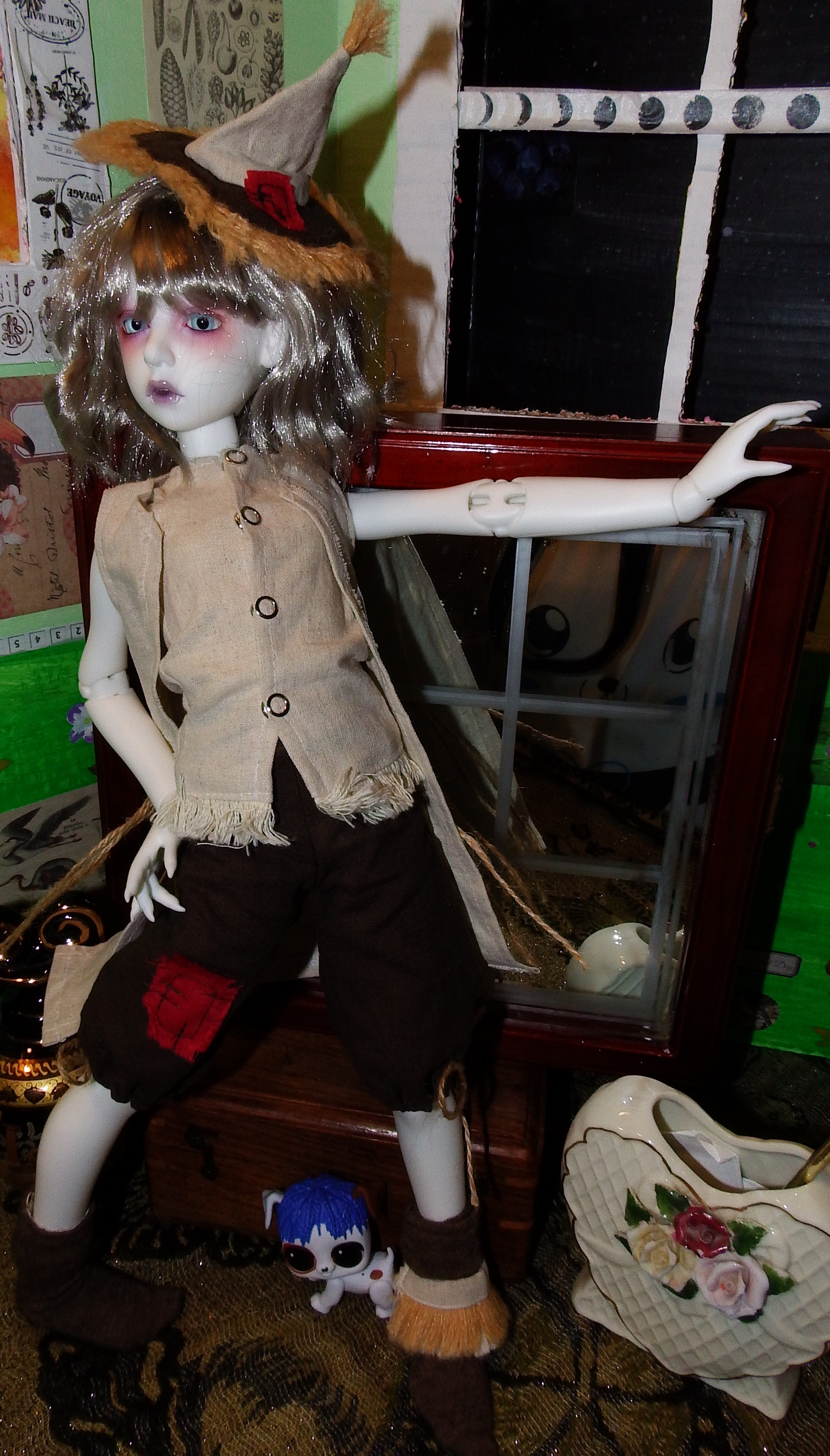 artsy sister, bjd doll, wizard of oz scarecrow