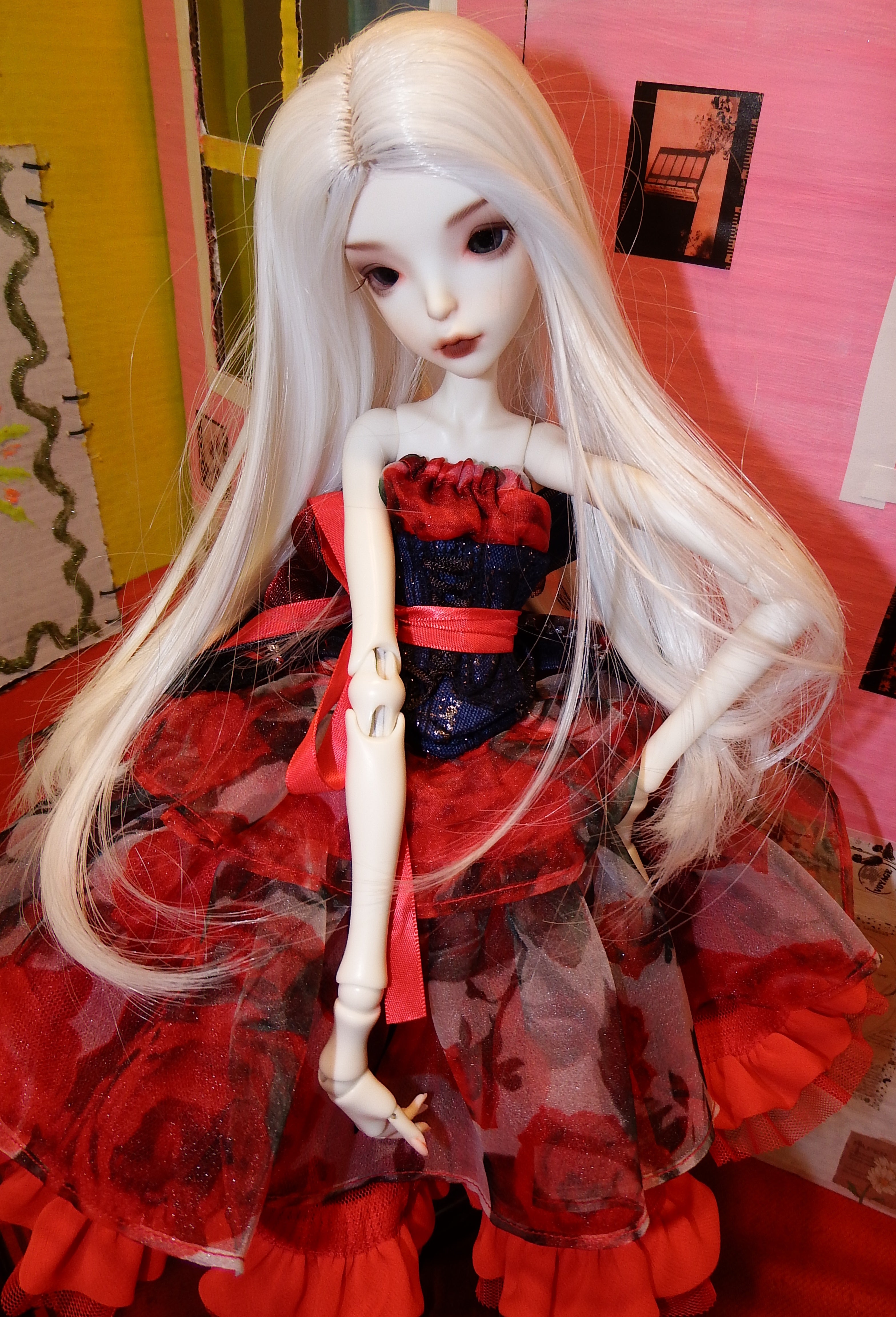 artsy sister, silver hair, bjd