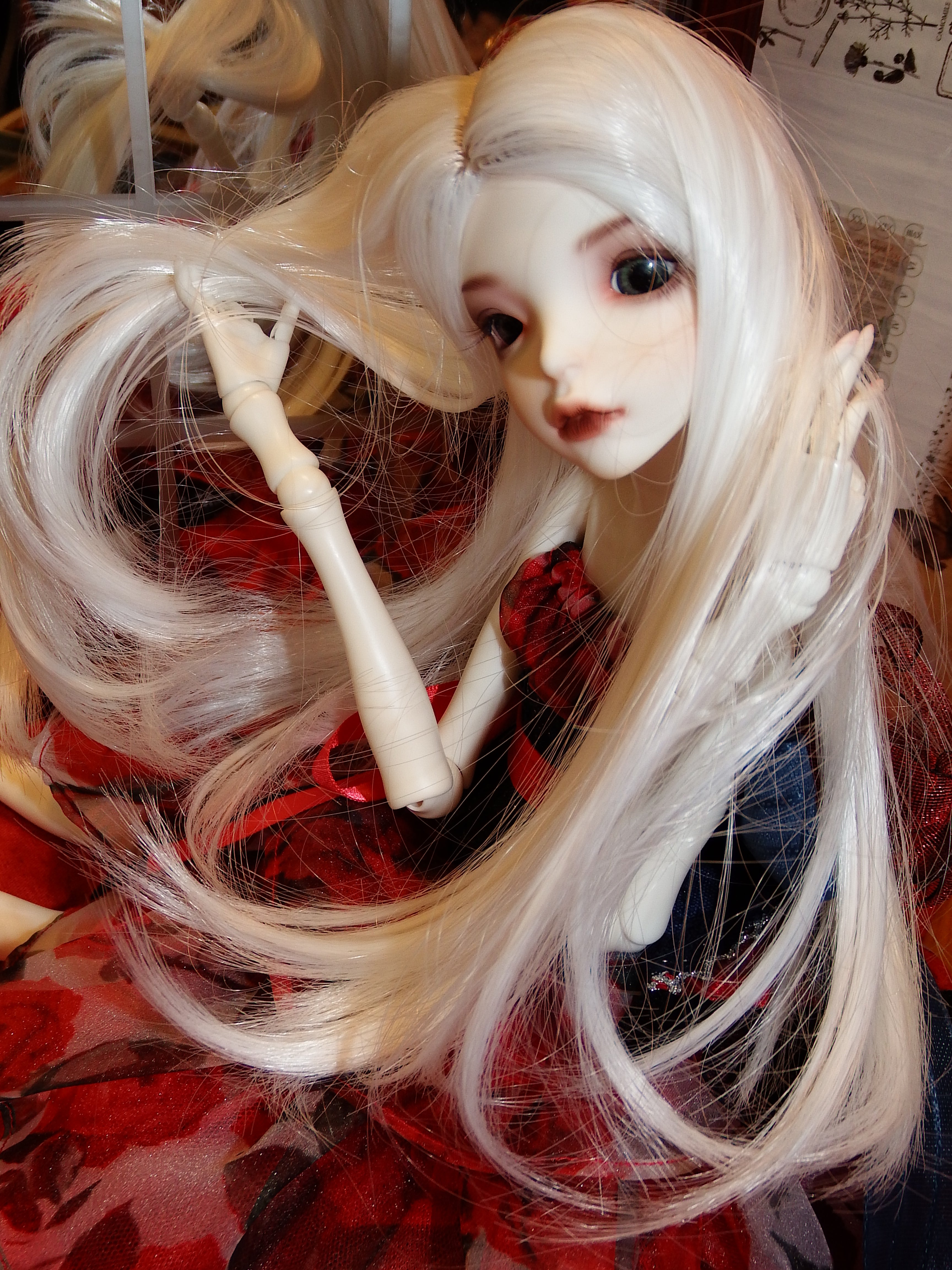 artsy sister, silver hair, bjd doll
