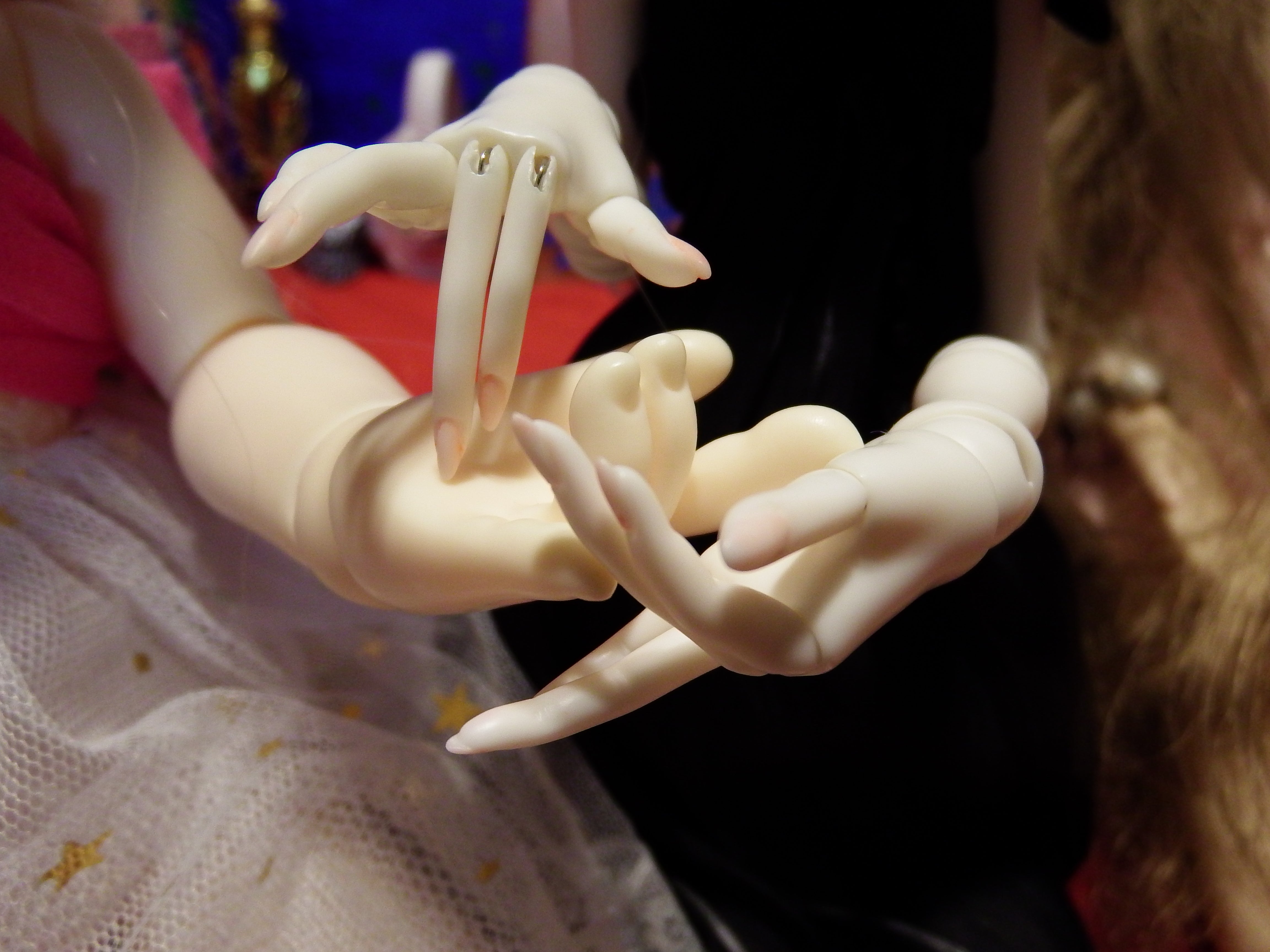 artsy sister, bjd doll photos, palm reading