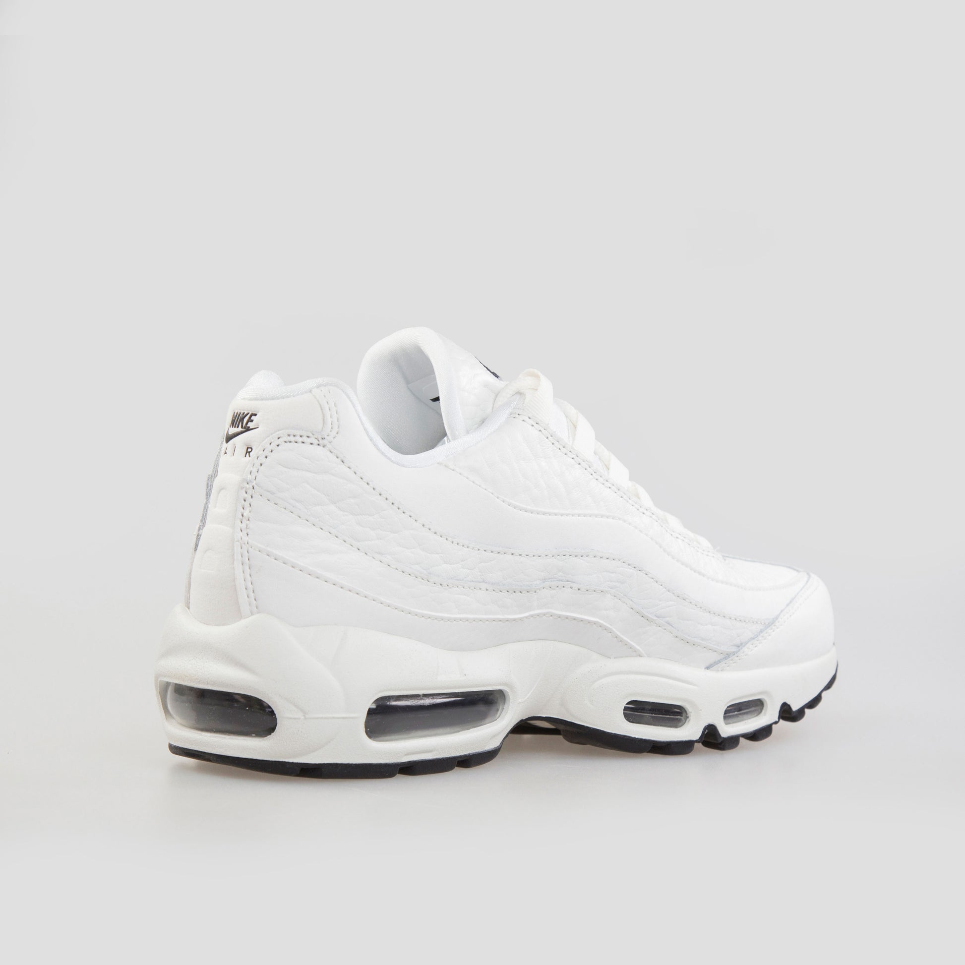 Nike Sneakers AIR MAX 95 LEA - AQ8758-100 - UNISEX Collection –