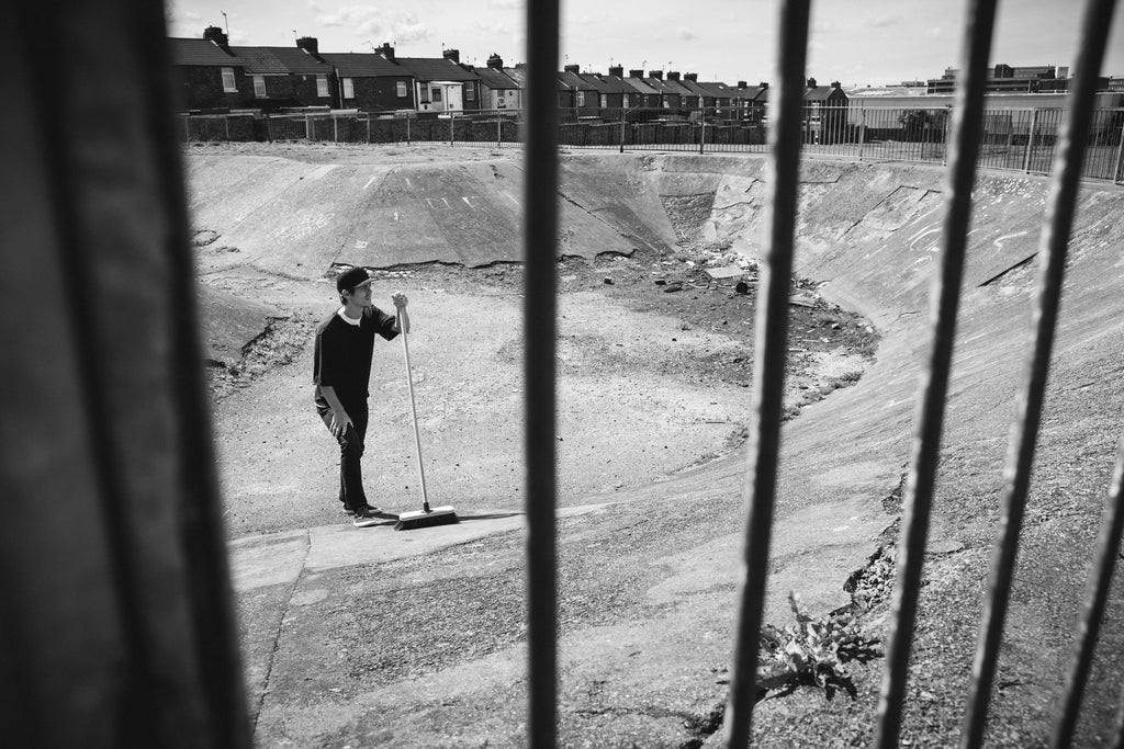 With the action shot taking centre stage for the majority of skate editorial, Chris likes to show the viewer a behind the scenes glimpse into the story around the definitive moment. Vans Pro Geoff Rowley clears a path through 'Edge Lane Skatepark' in Liverpool where he grew up skating. Geoff went on to become one of the biggest names in skateboarding during the 1990’s, 2000’s and still has signature shoes with 'Vans' – Photos by Chris Johnson.