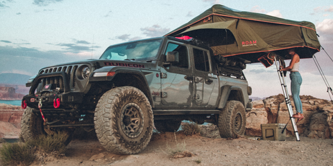 ROAM Vagabond Rooftop Tent On Jeep Gladiator 