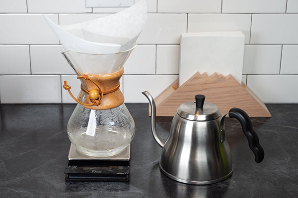 how to make the perfect chemex coffee rinse paper filter warm