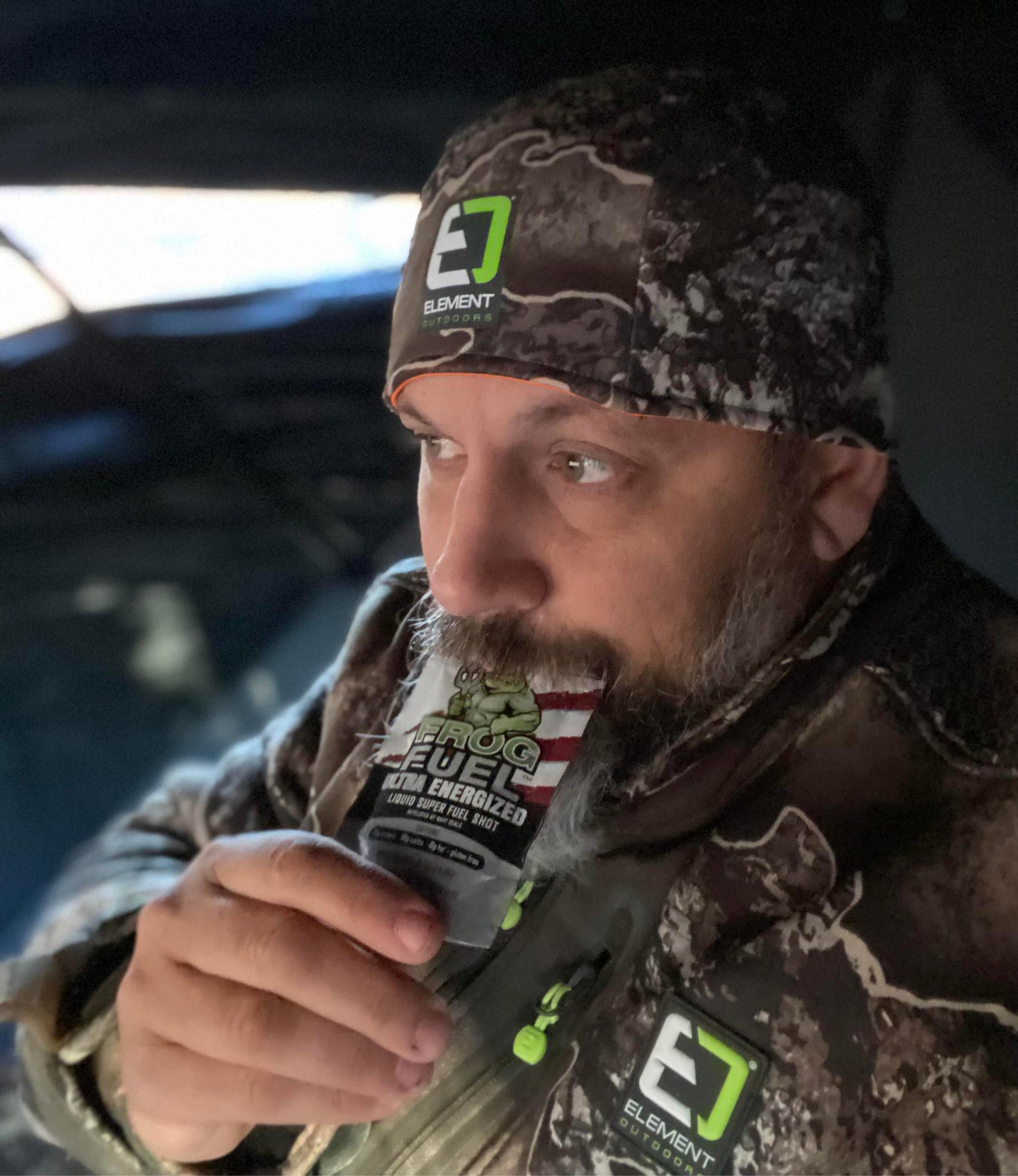 Hunter drinking nano-hydrolyzed liquid collagen—one of the quiet snacks for hunting