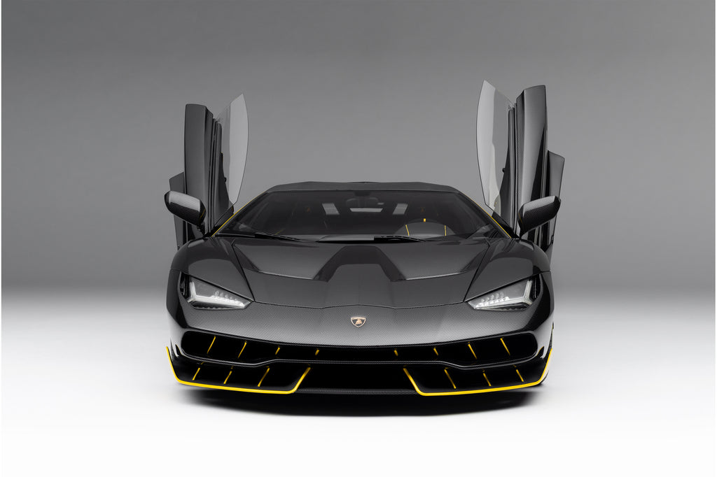 Descubrir 102+ imagen lamborghini centenario front view - Abzlocal.mx