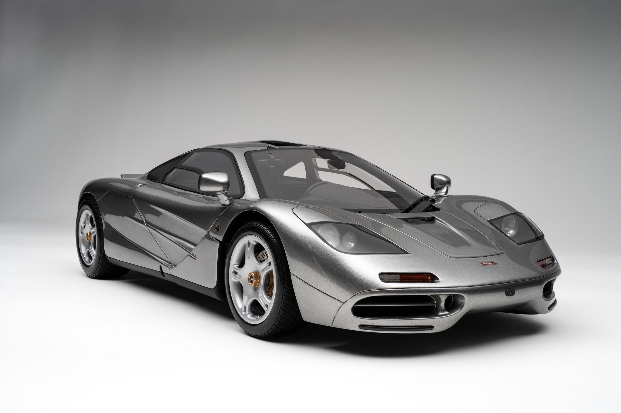 McLaren F1 at 1:8 scale by Amalgam Collection
