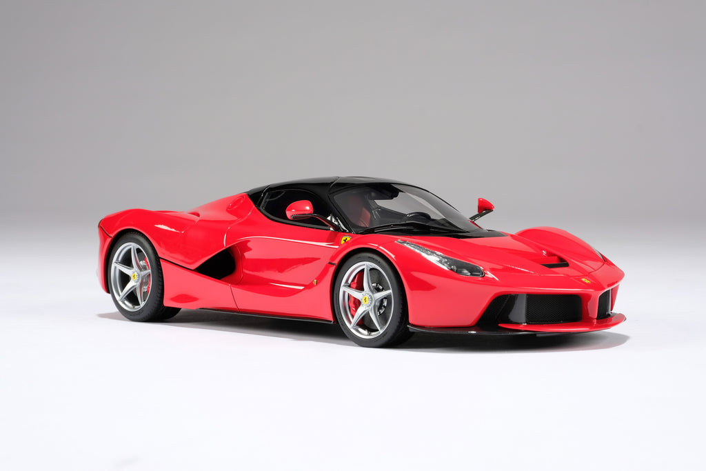 Ferrari LaFerrari at 1:18 scale