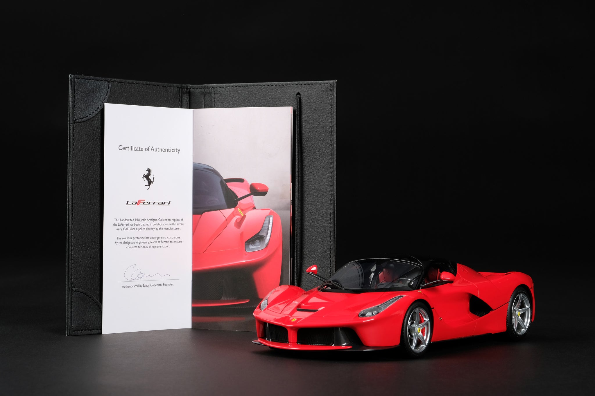 Ferrari LaFerrari at 1:18 scale