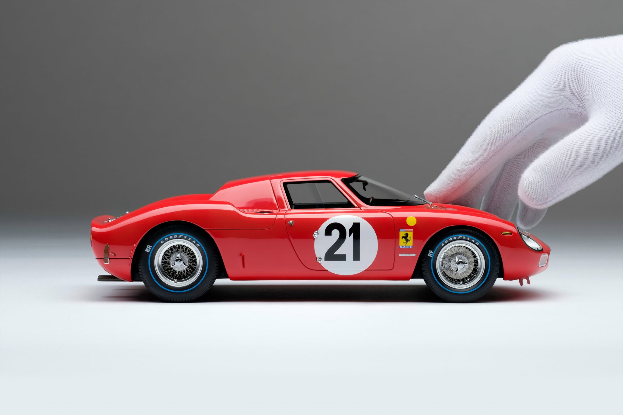 Ferrari 250 LM at 1:18 scale