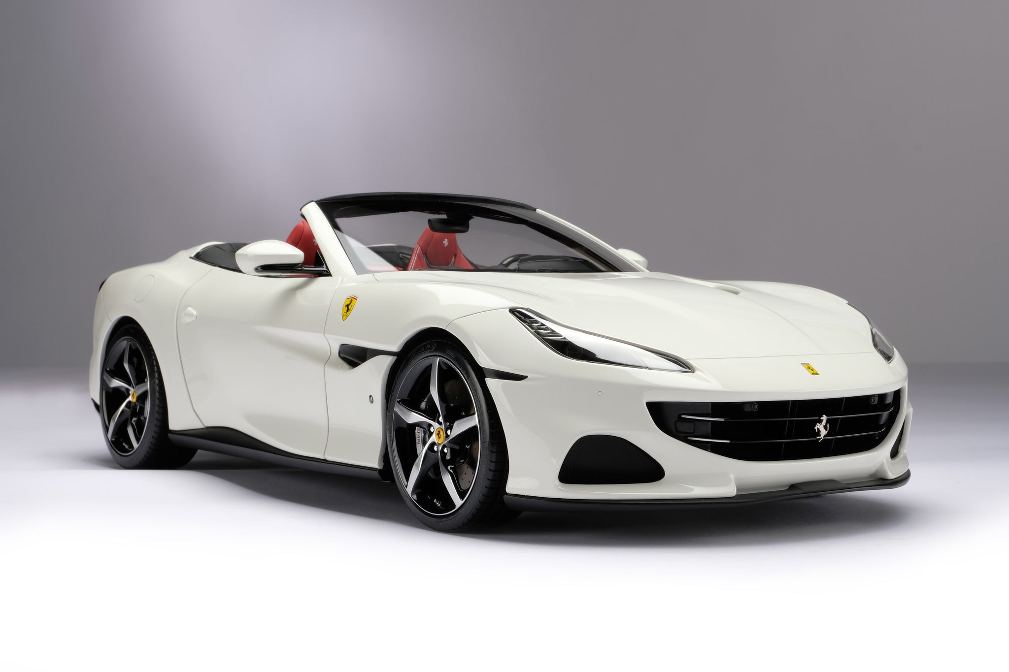 Ferrari Portofino M at 1:8 scale