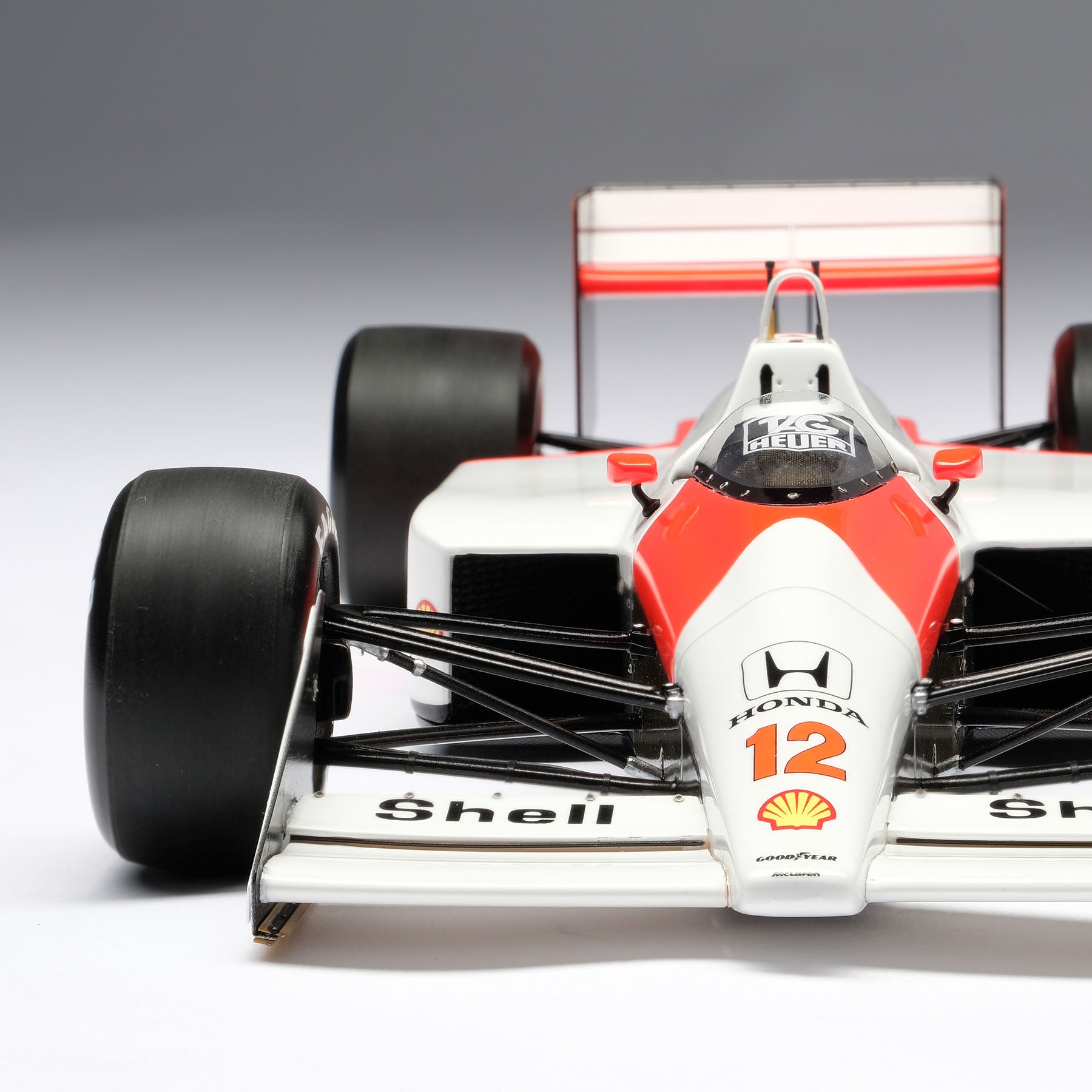 McLaren MP4/4 a escala 1:18