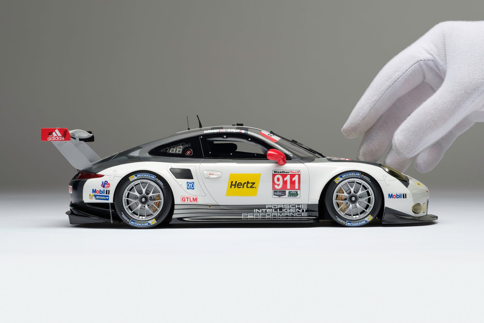 Porsche 911 RSR