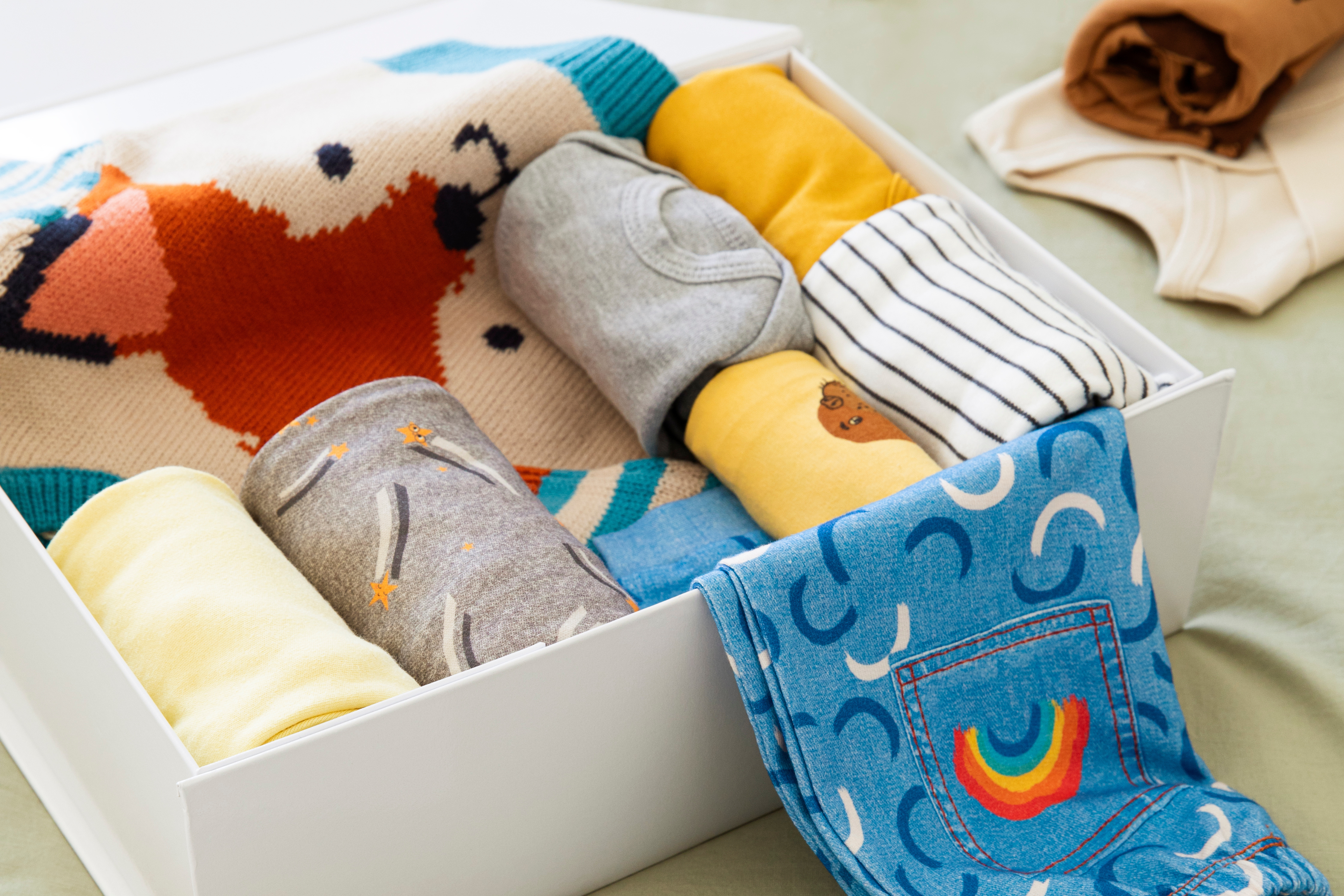 Bundlee rented baby clothes in a box - rent baby clothes