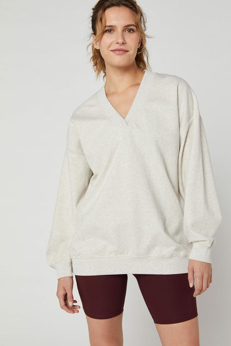 Saige Unwind Boyfriend V-Neck Sweatshirt – MPG Sport