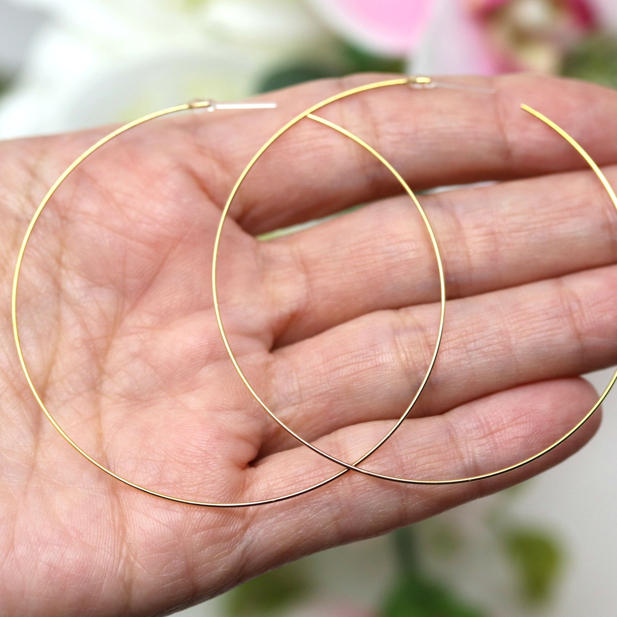 Plastic Post Thin Wire Hoop Earrings 