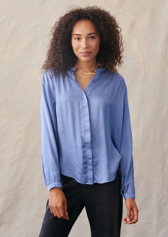 Low Maintenance Silk Button Down – Spanx