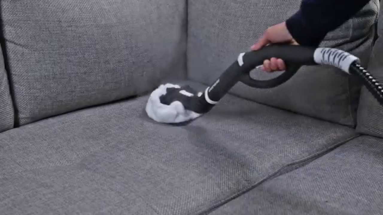 Cómo limpiar un sofá de tela con un limpiador a vapor 